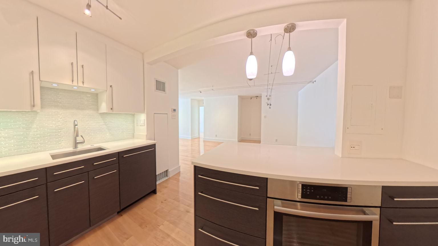 REGENCY AT MCLEAN - Residential Lease