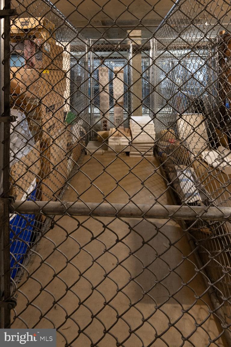 REGENCY AT MCLEAN - Residential Lease