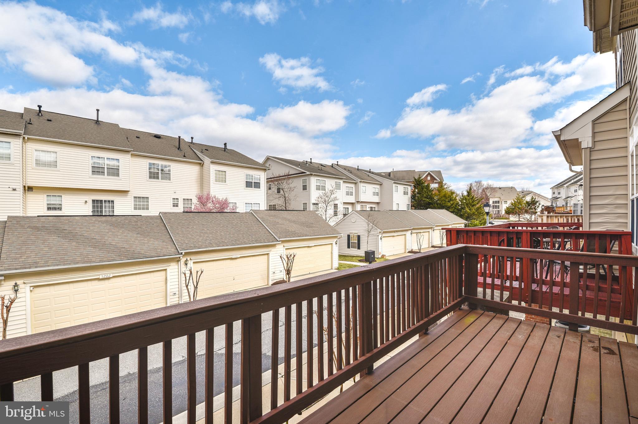 RETREAT AT FAIRWOOD TOWN - Residential