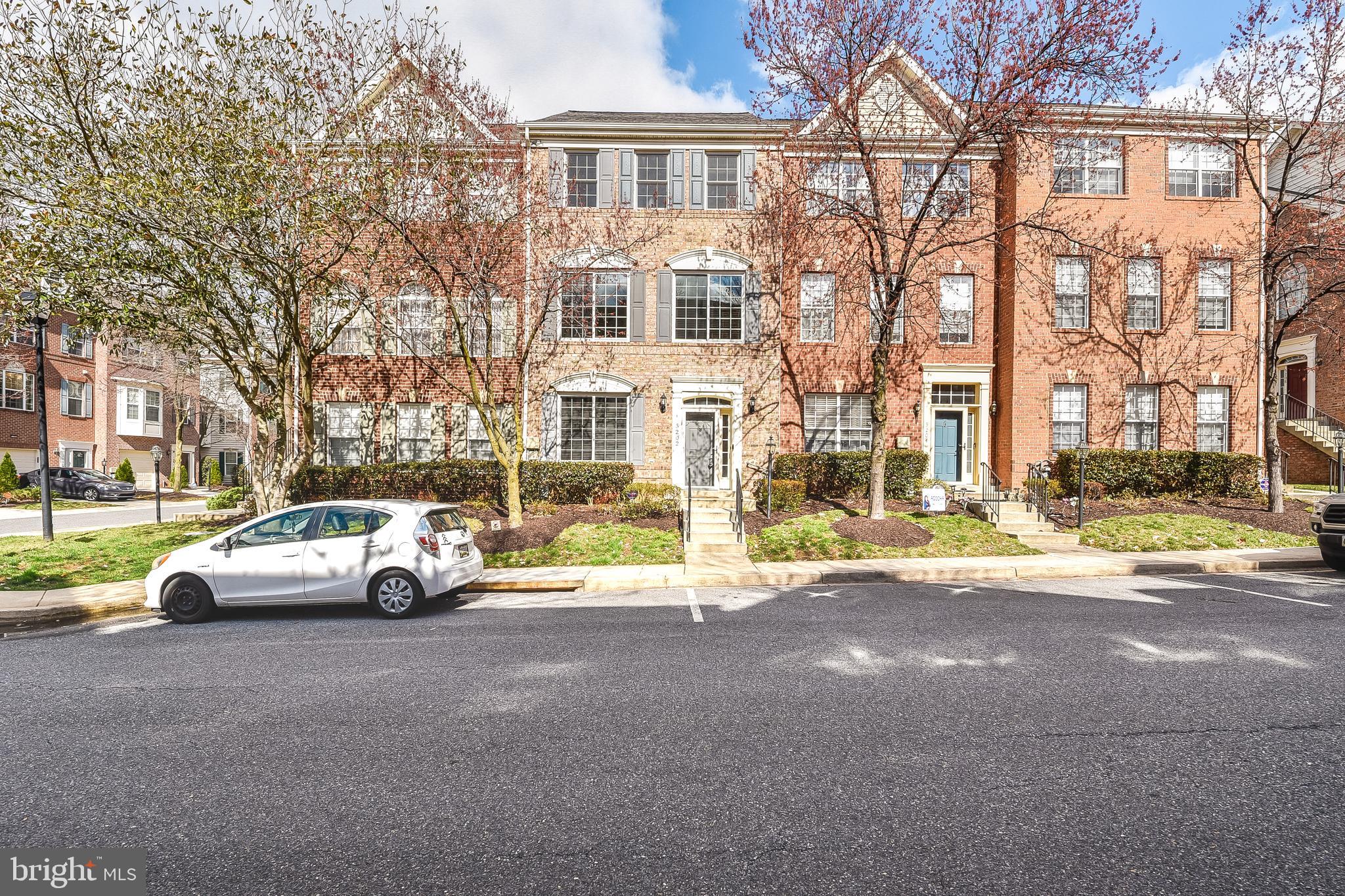 RETREAT AT FAIRWOOD TOWN - Residential