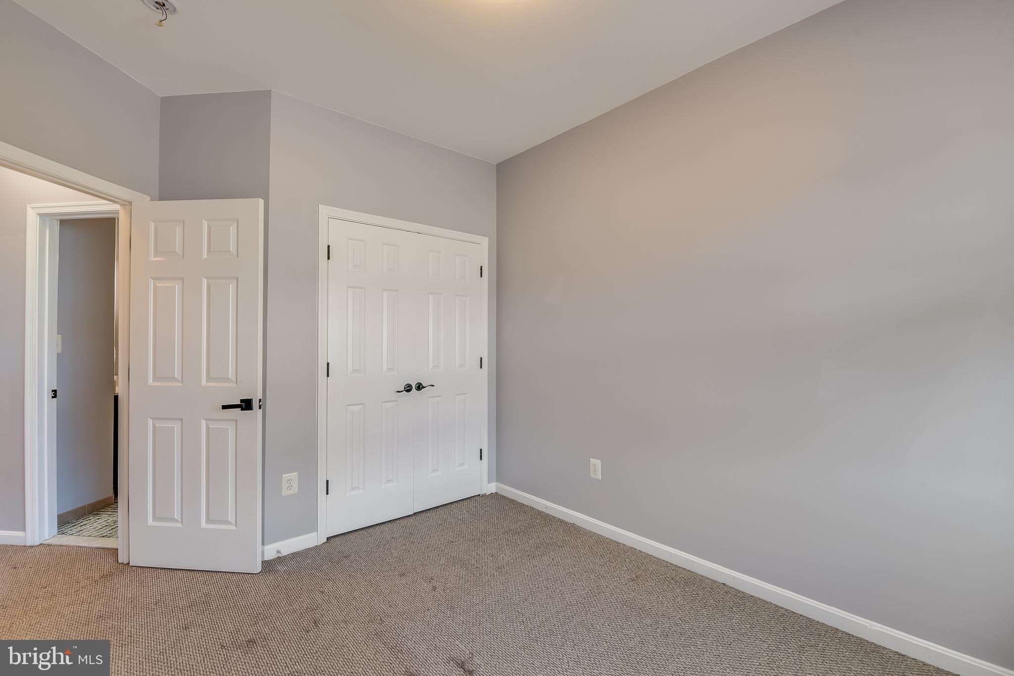 RETREAT AT FAIRWOOD TOWN - Residential