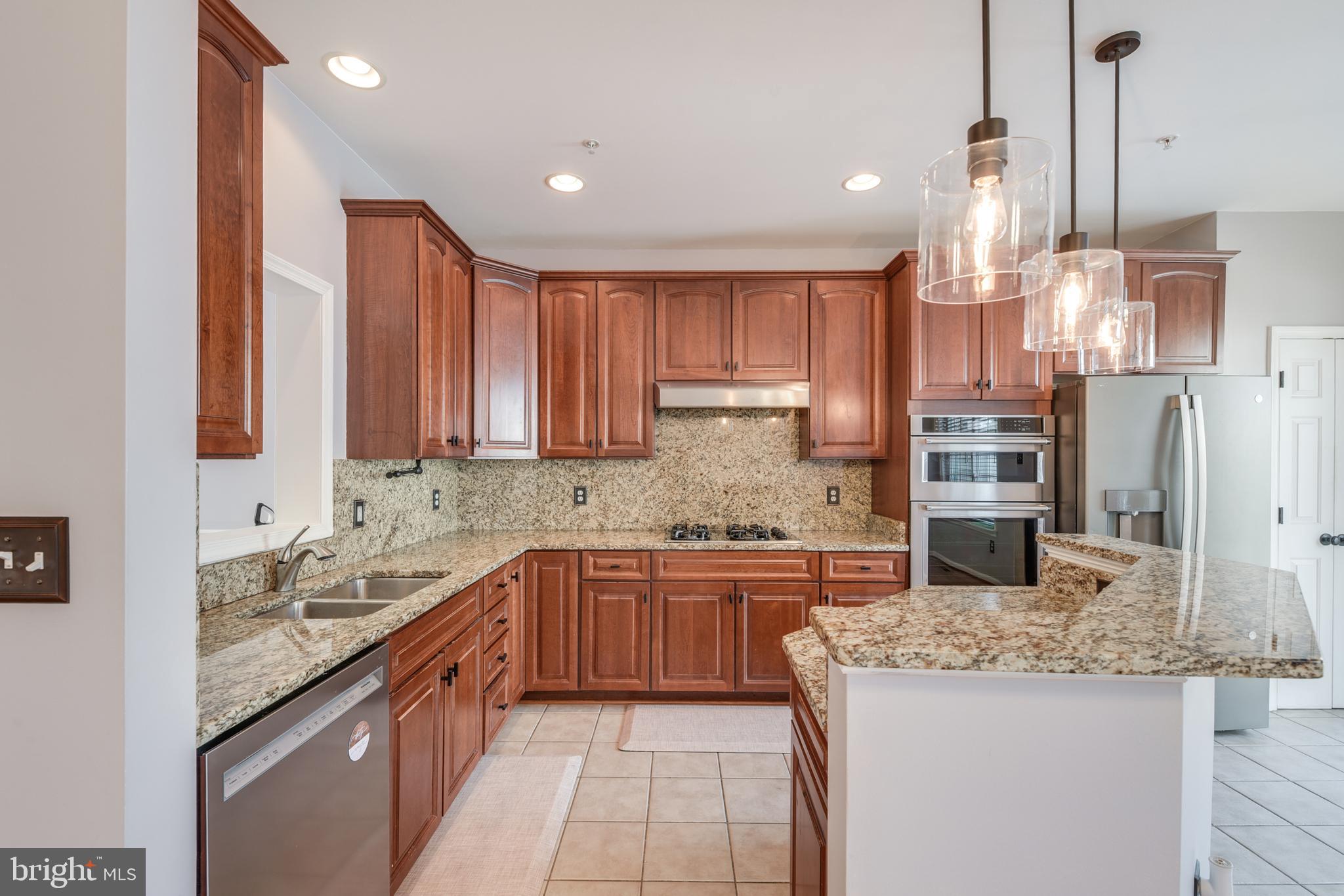 RETREAT AT FAIRWOOD TOWN - Residential