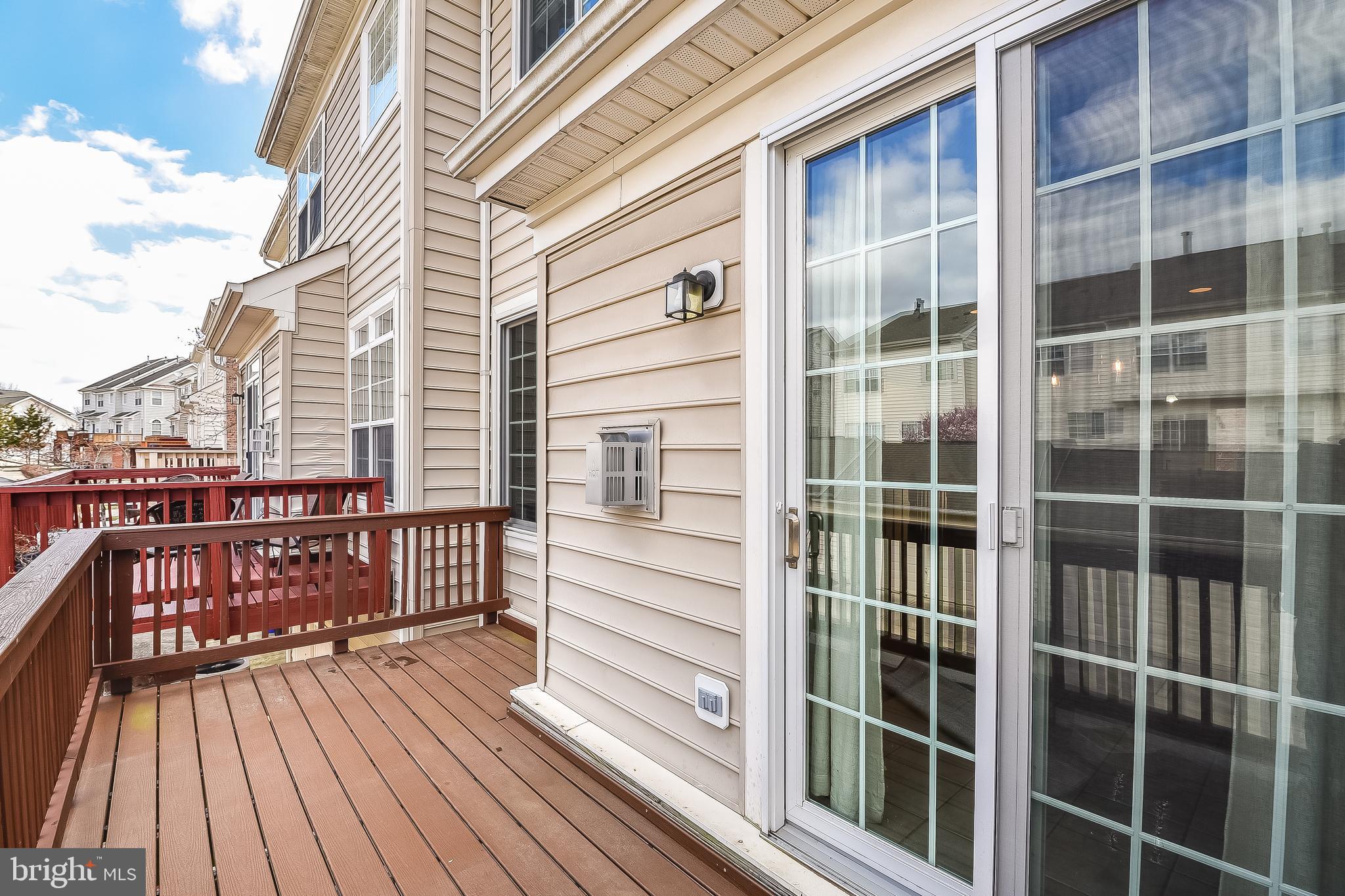 RETREAT AT FAIRWOOD TOWN - Residential