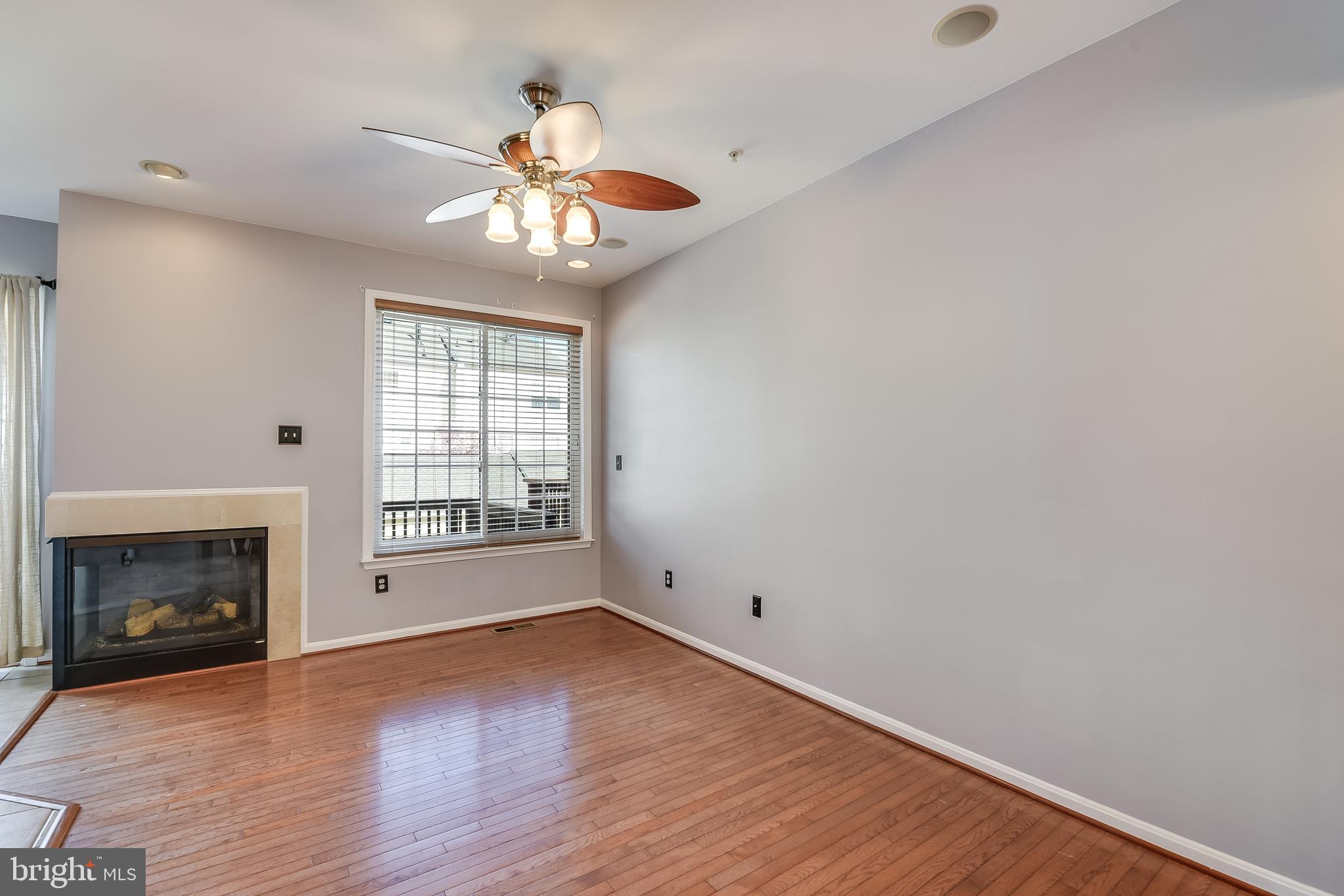 RETREAT AT FAIRWOOD TOWN - Residential