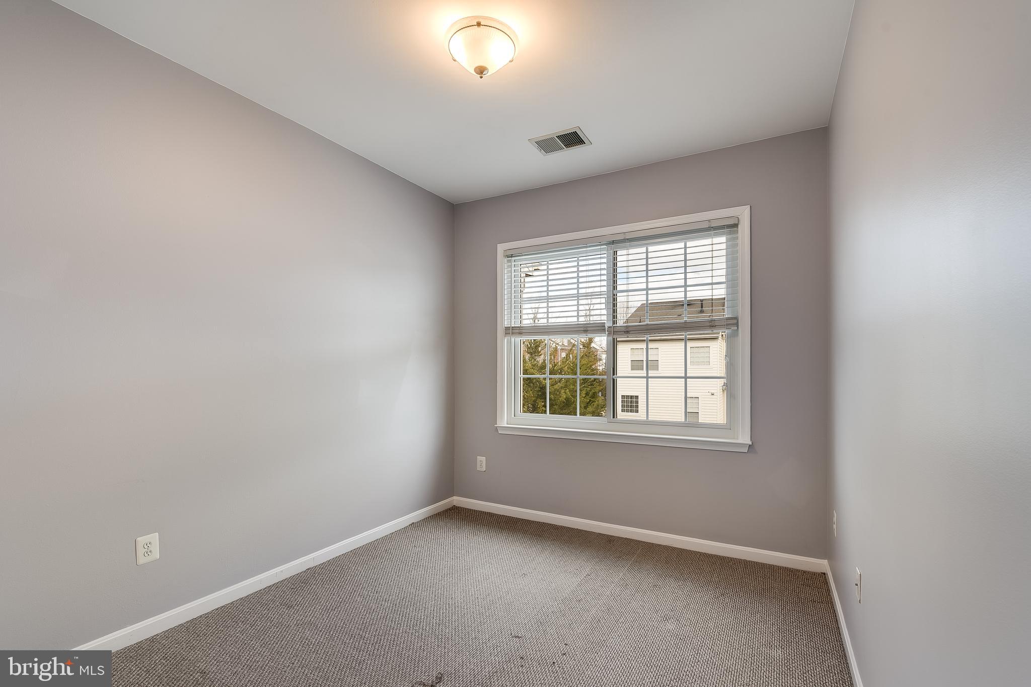 RETREAT AT FAIRWOOD TOWN - Residential