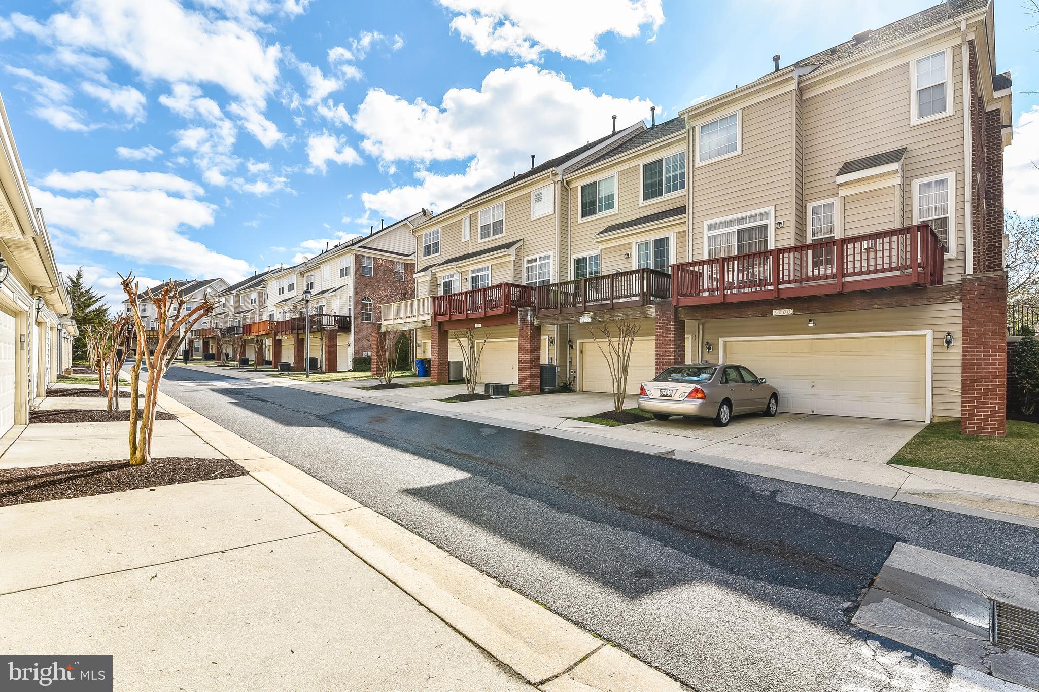 RETREAT AT FAIRWOOD TOWN - Residential