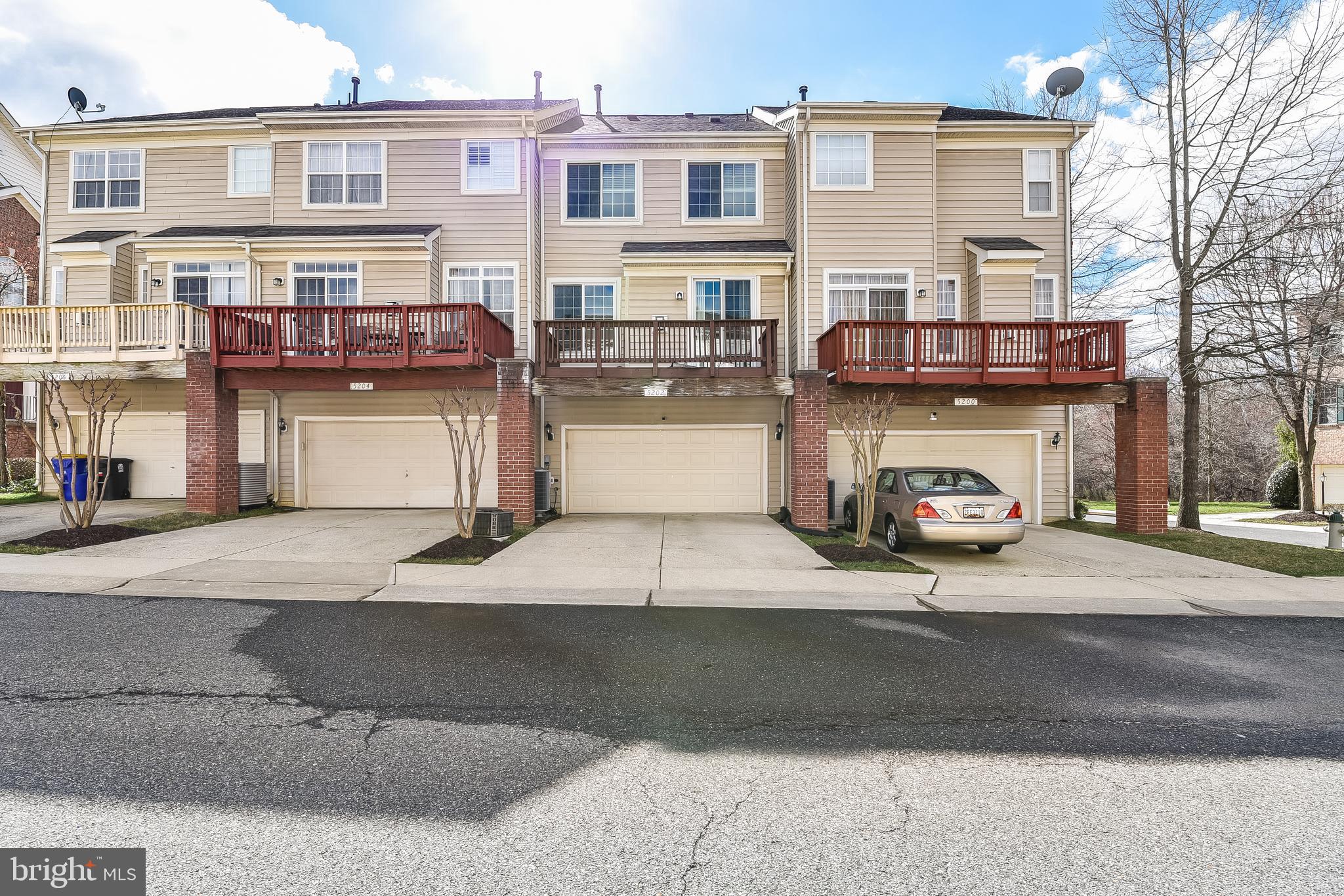 RETREAT AT FAIRWOOD TOWN - Residential
