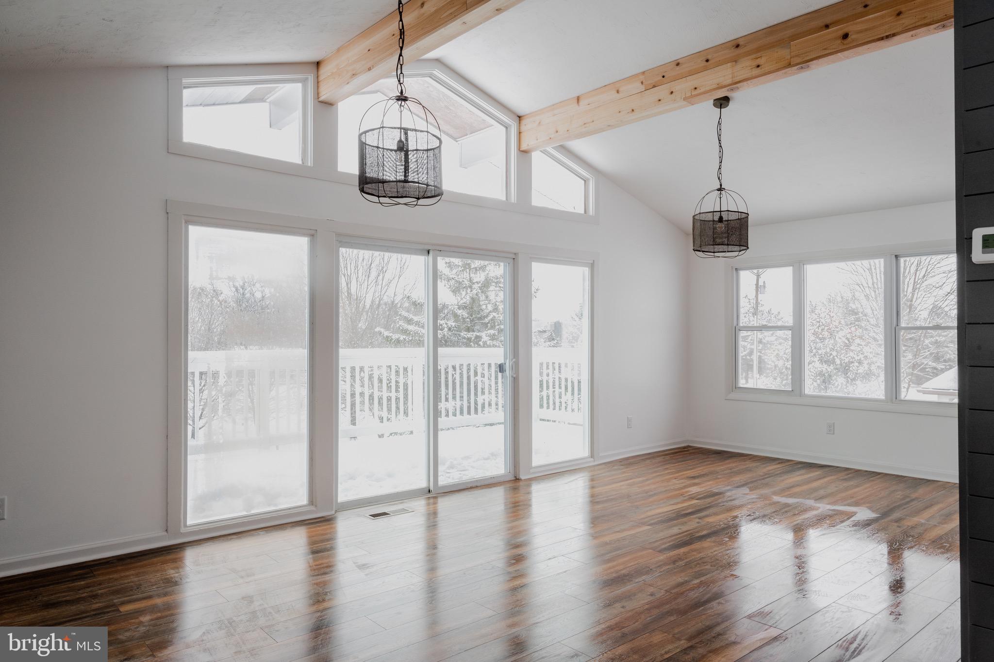 LAKE MEADE - Residential