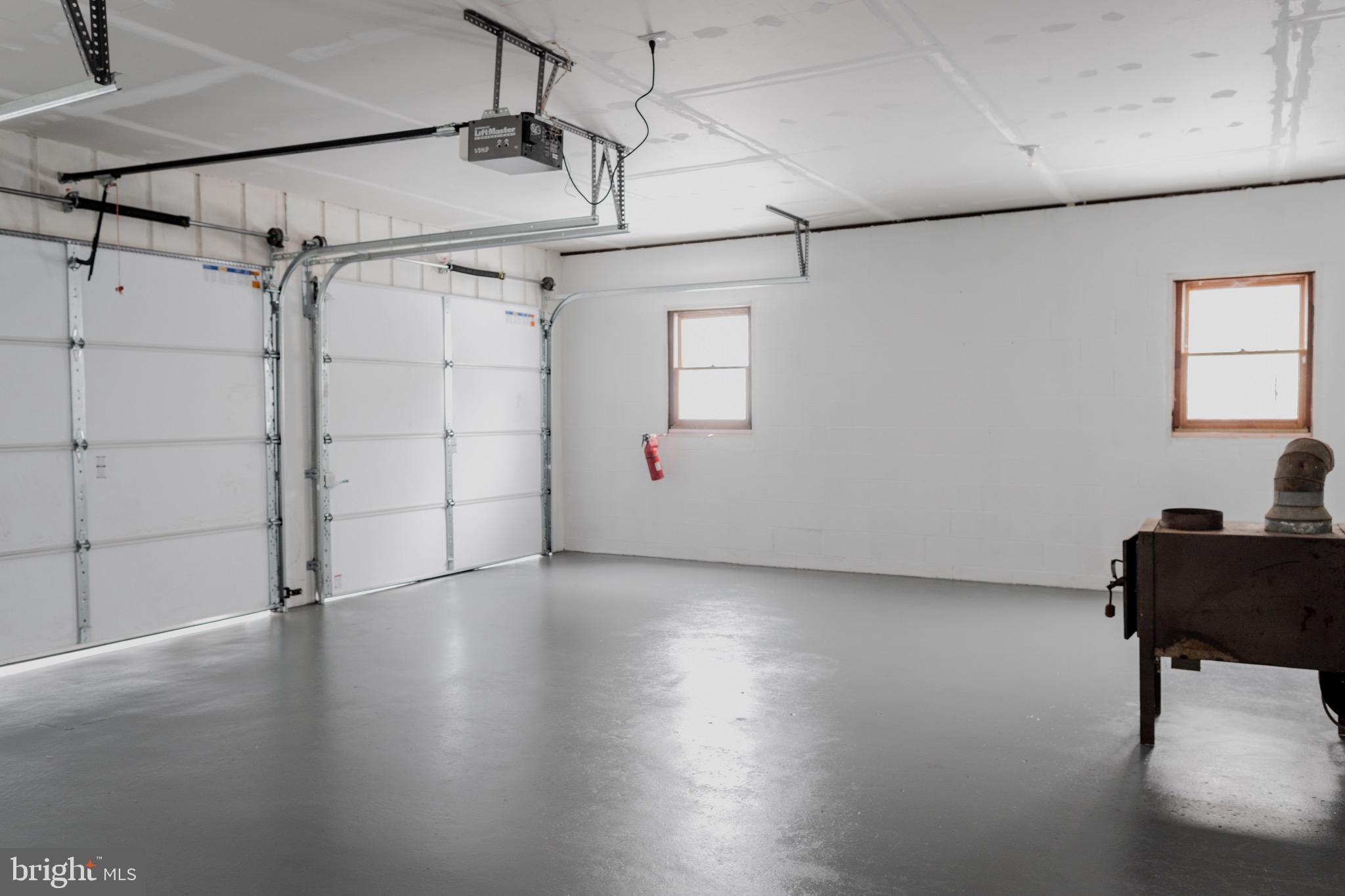 LAKE MEADE - Residential