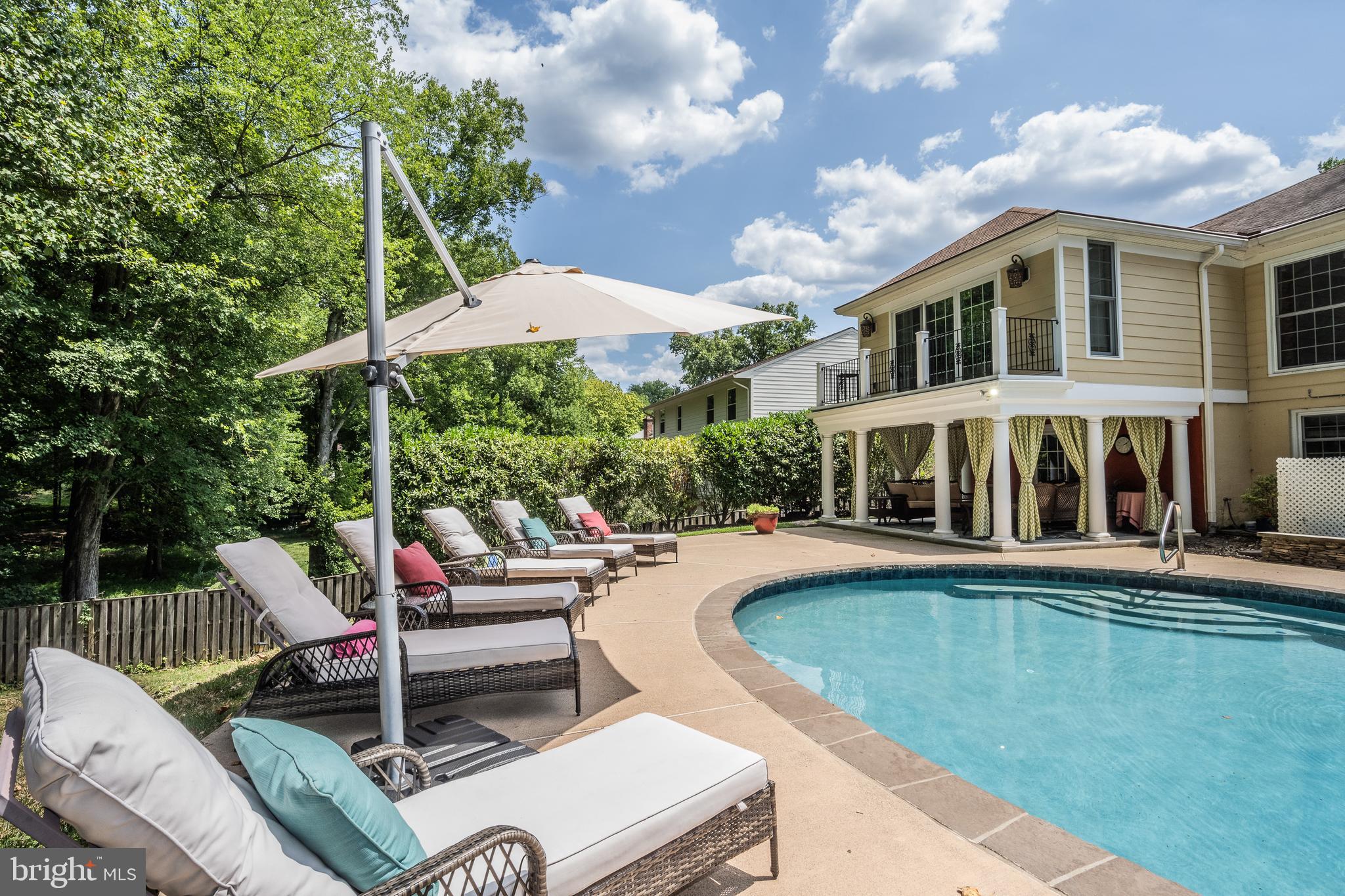 LANGLEY OAKS - Residential