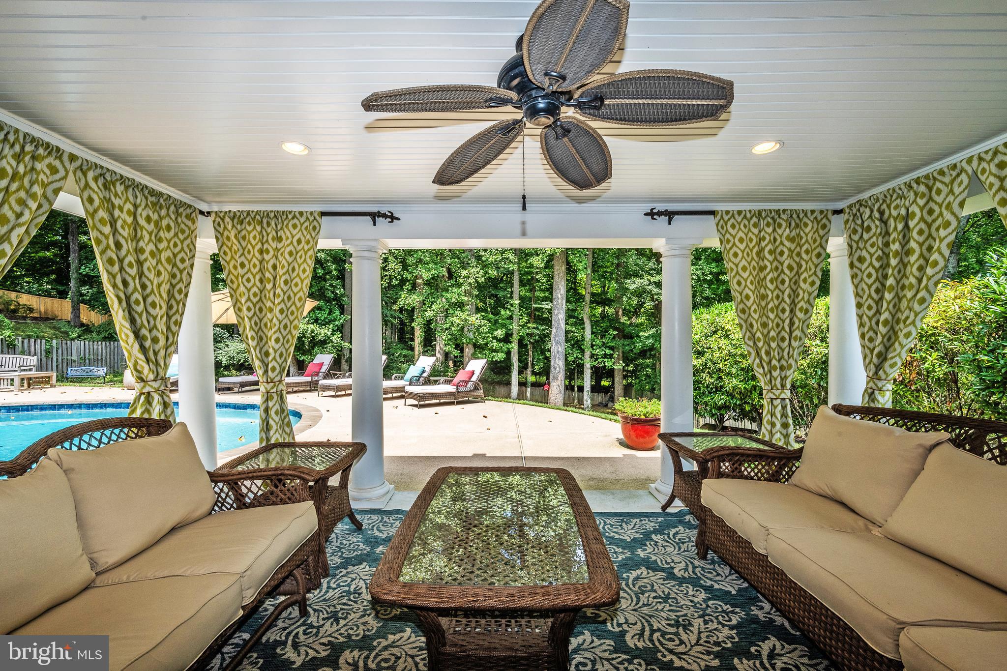 LANGLEY OAKS - Residential