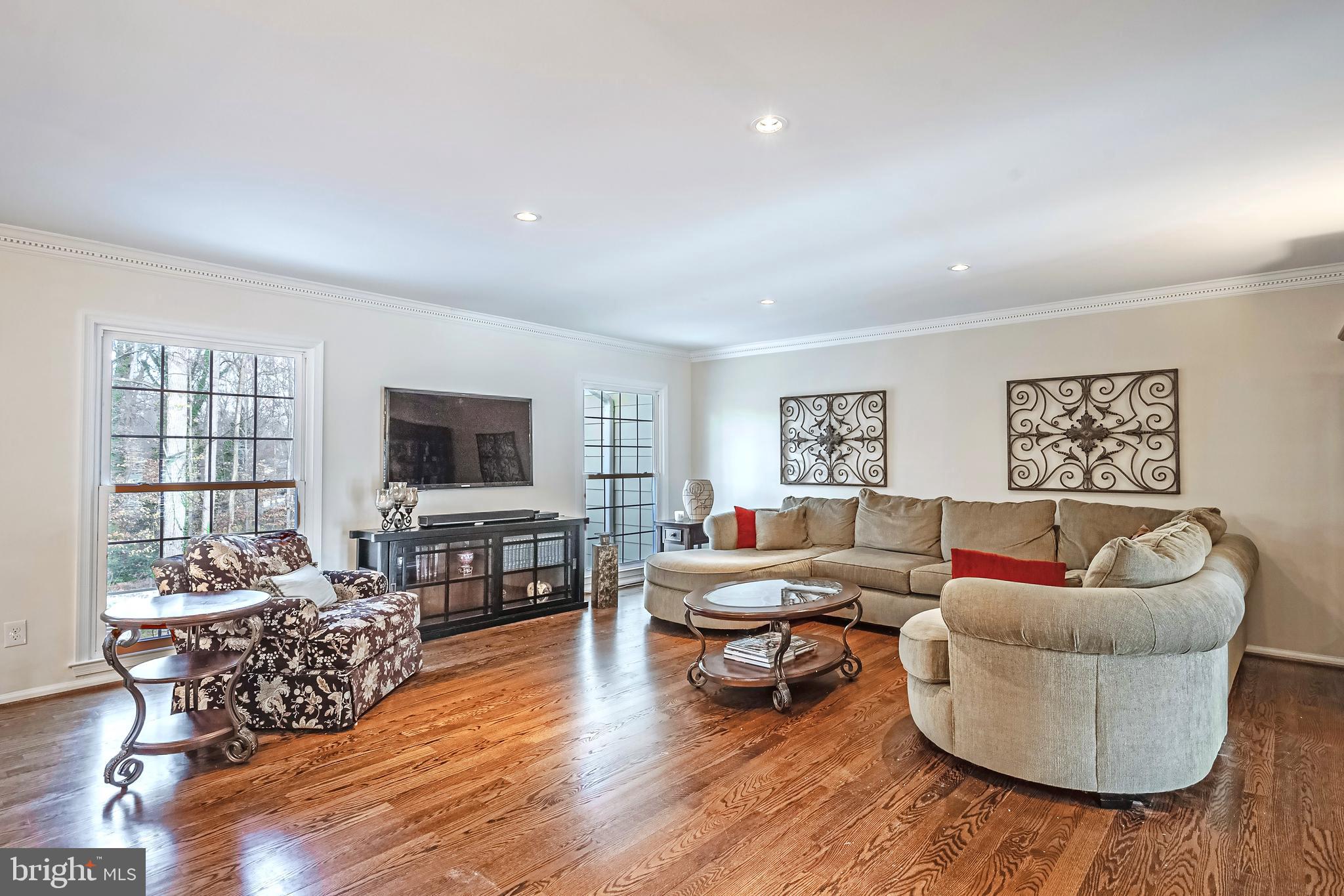 LANGLEY OAKS - Residential