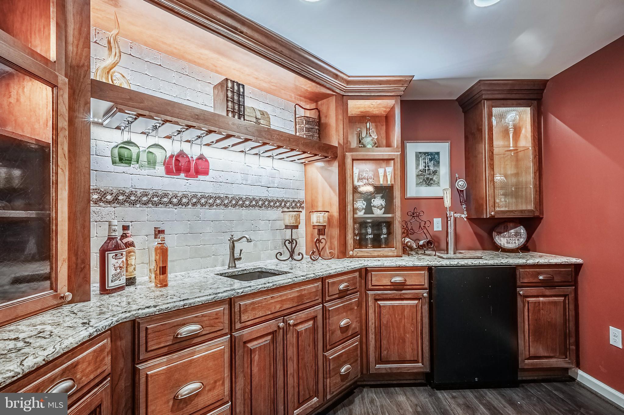 LANGLEY OAKS - Residential