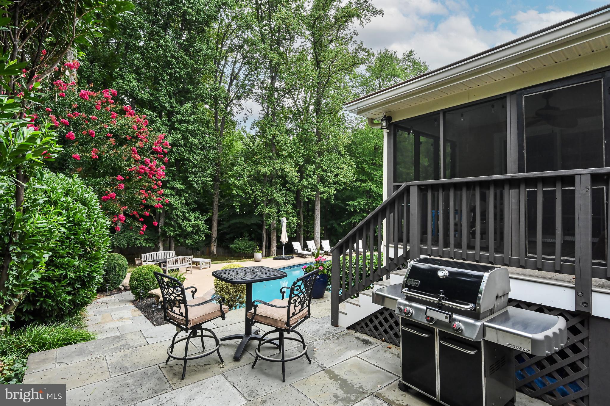 LANGLEY OAKS - Residential