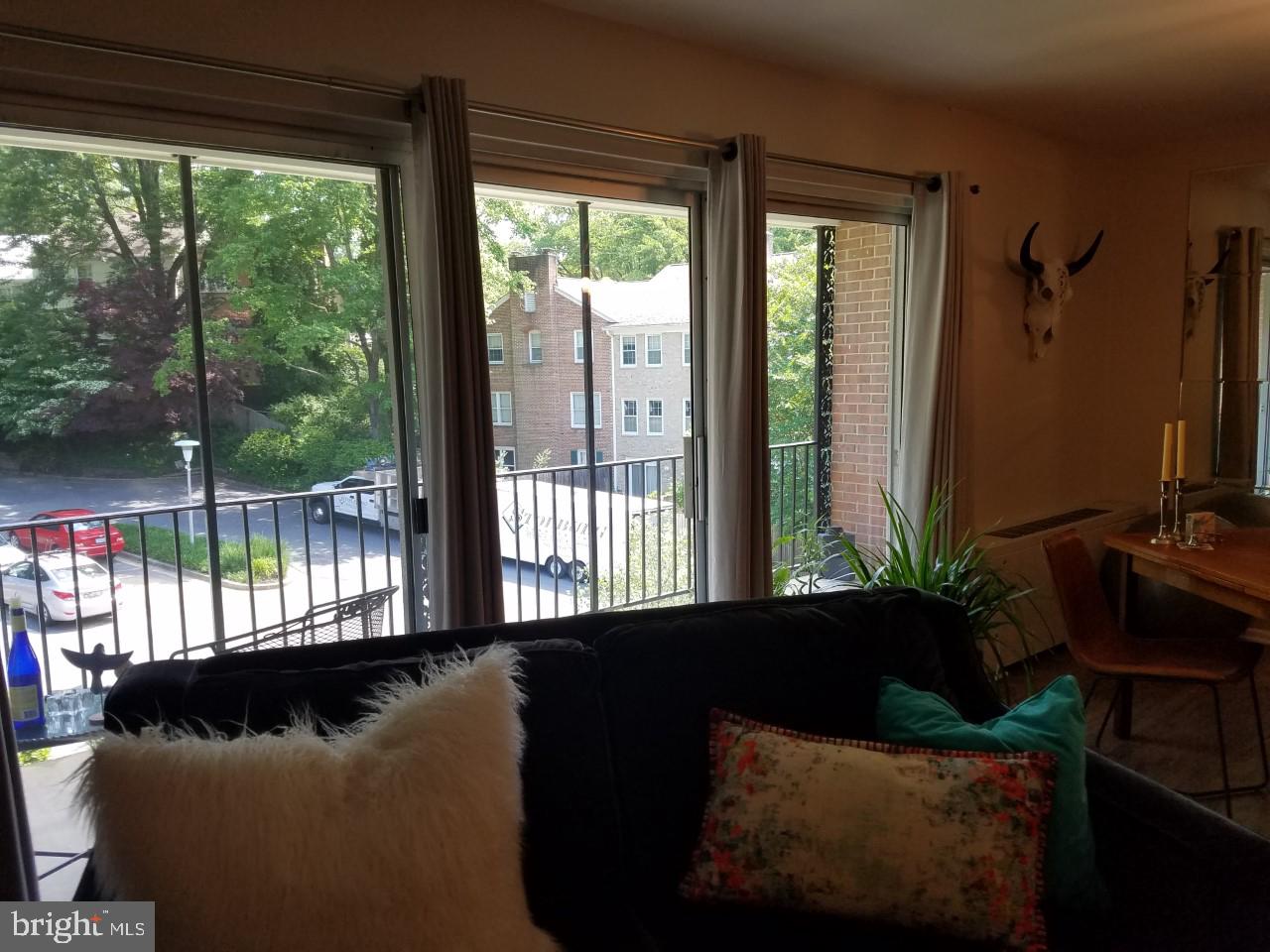 HAMLET HOUSE - Residential Lease