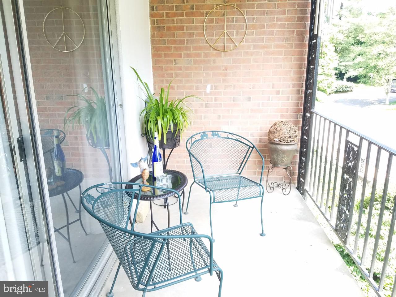 HAMLET HOUSE - Residential Lease