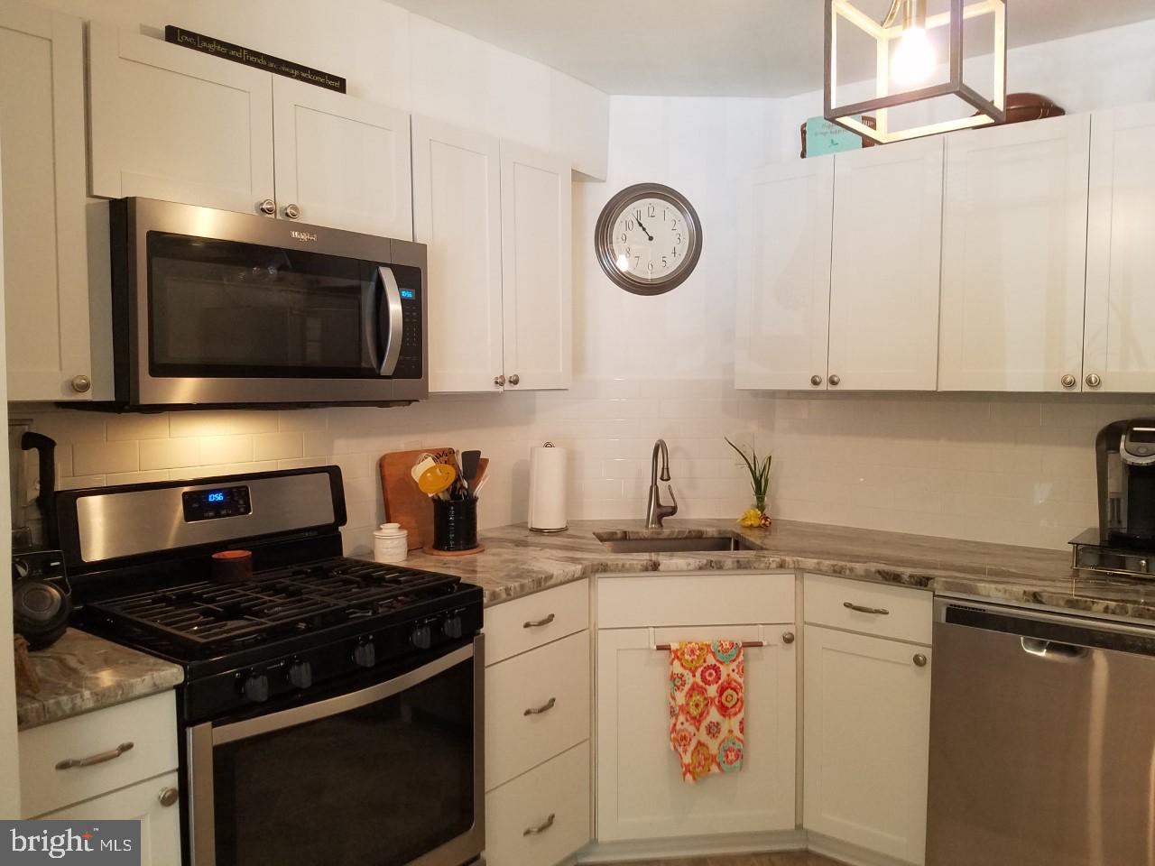 HAMLET HOUSE - Residential Lease