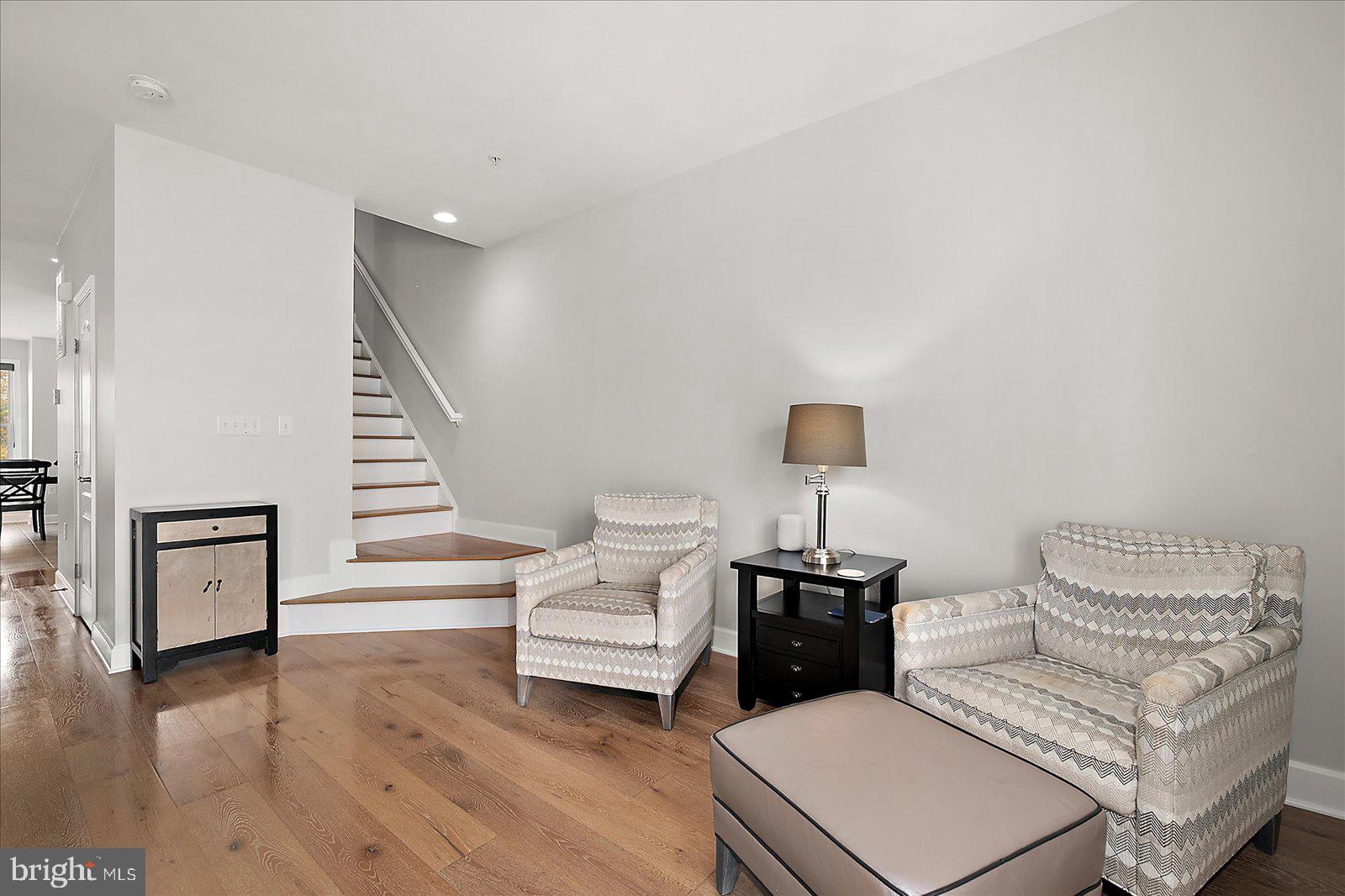 GLEN RIDDLE - Residential