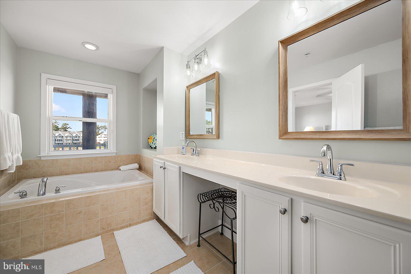 GLEN RIDDLE - Residential