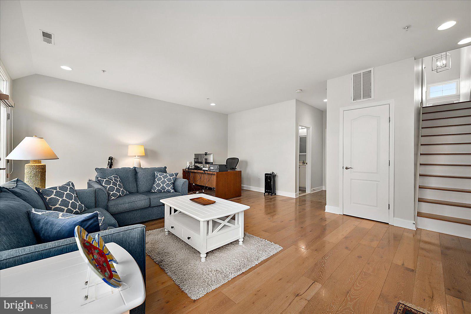 GLEN RIDDLE - Residential