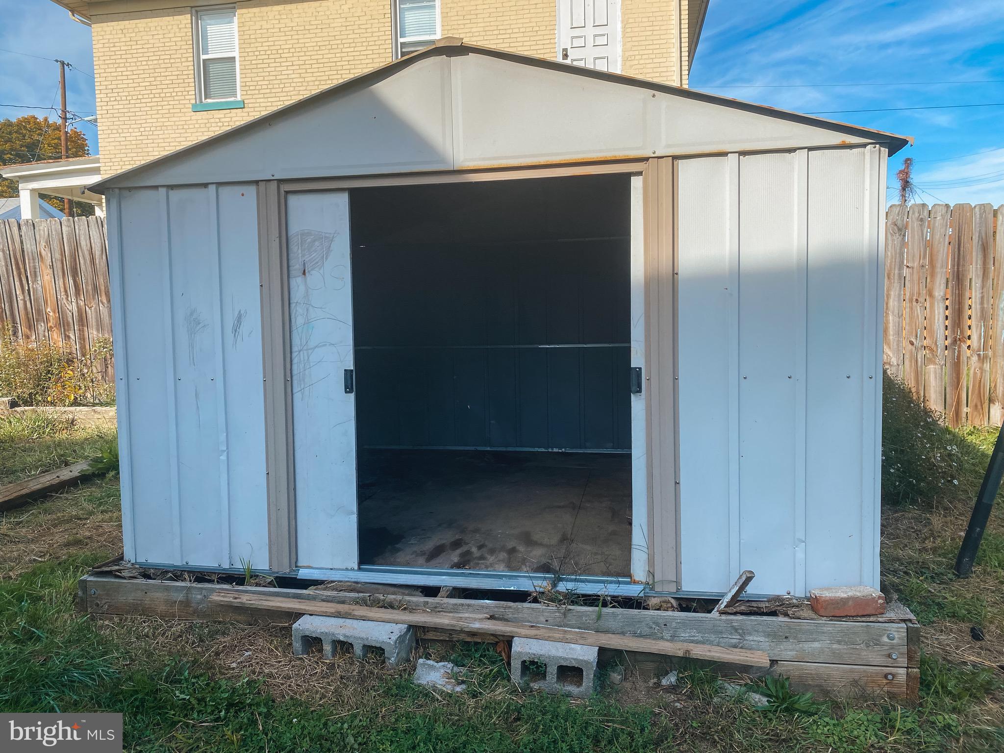 SOUTH END - Residential