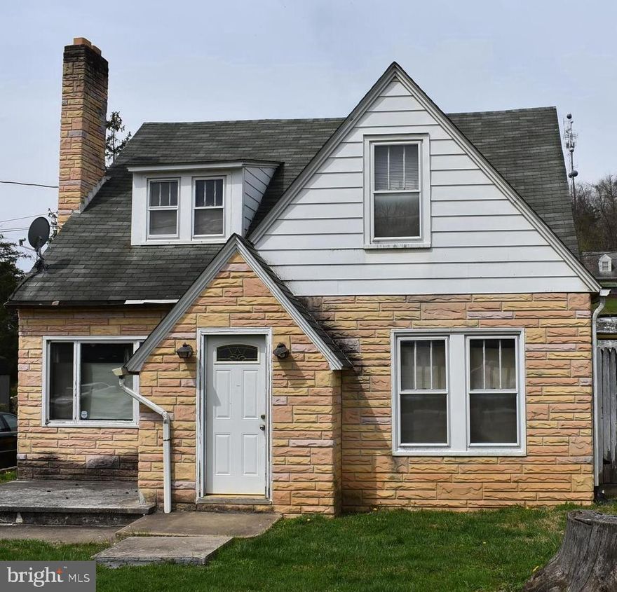 PRICE REDUCTION. SINGLE FAMILY HOME OR INVESTMENT PROPERTY SITUATED ON .37 AC+-. A DIAMOND IN THE ROUGH. NEEDS RENOVATION IN SEVERAL OF THE ROOMS BUT HAS TONS OF POTENTIAL. TWO TO THREE BEDROOMS & ONE & A HALF BATHS. BASEMENT COULD BE FINISHED OFF FOR ADDITIONAL LIVING SPACE.  ATTACHED TWO CAR GARAGE & LARGE PARKING AREA. CLOSE TO ALL THE CONIENCES & I-70 & I-68 FOR EASY COMMUTING. SHORT DRIVE TO THE POTOMAC RIVER, C&O CANAL, & WESTERN MD BIKE PATH. LARGE SIDE YARD FOR THE KIDS OR ENTERTAINING. SOLD AS-IS. CASH OR REHAB LOAN ONLY.