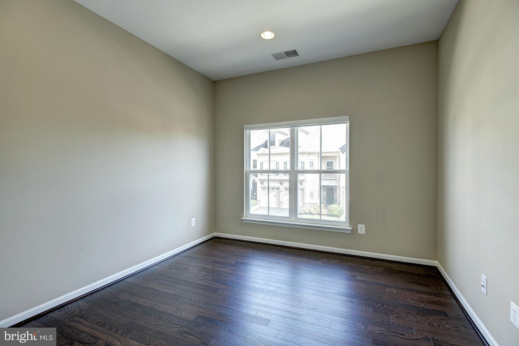 BRAMBLETON LANDBAY 2 - Residential