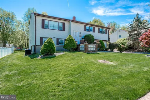 807 New Dover Road, Edison, NJ MLS: NJMX2008966