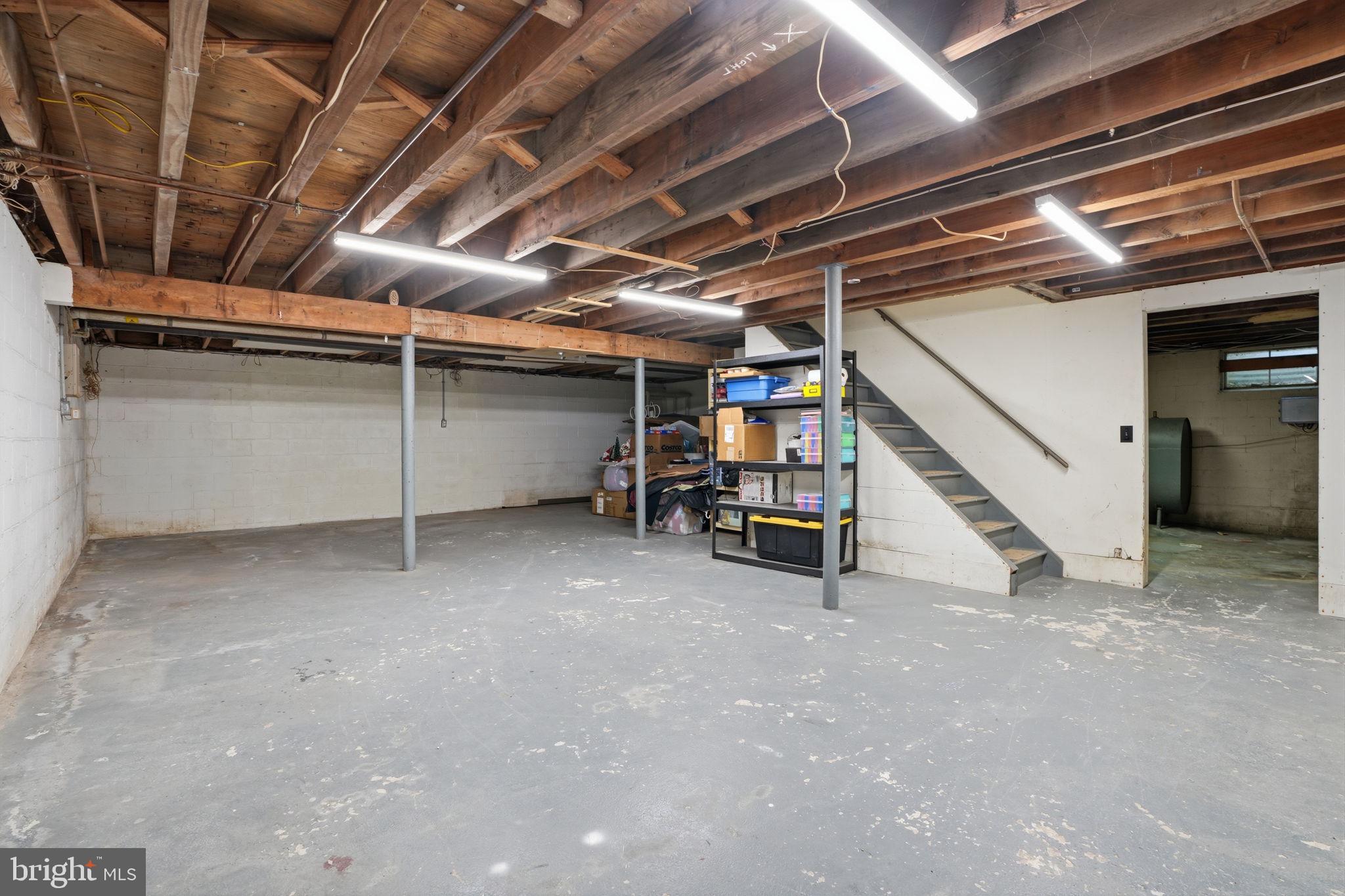 WINDMILL VIL WEST - Residential