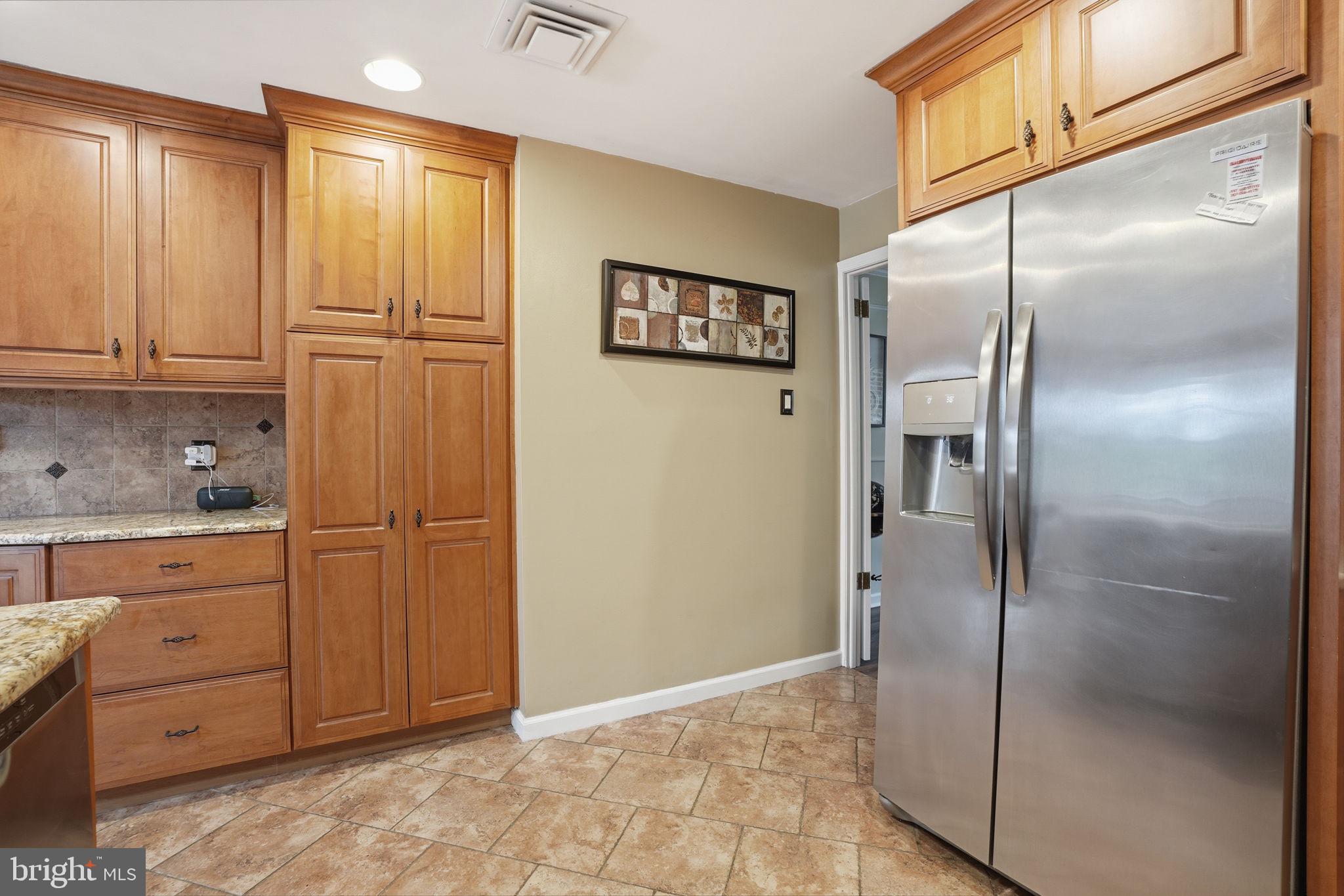 WINDMILL VIL WEST - Residential