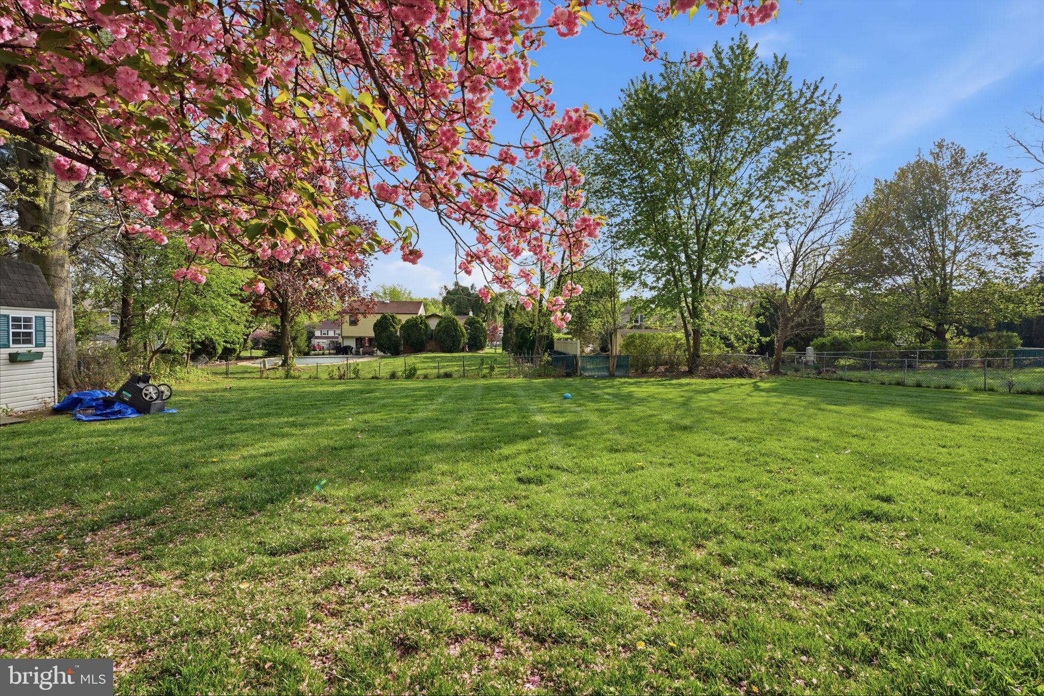 WINDMILL VIL WEST - Residential