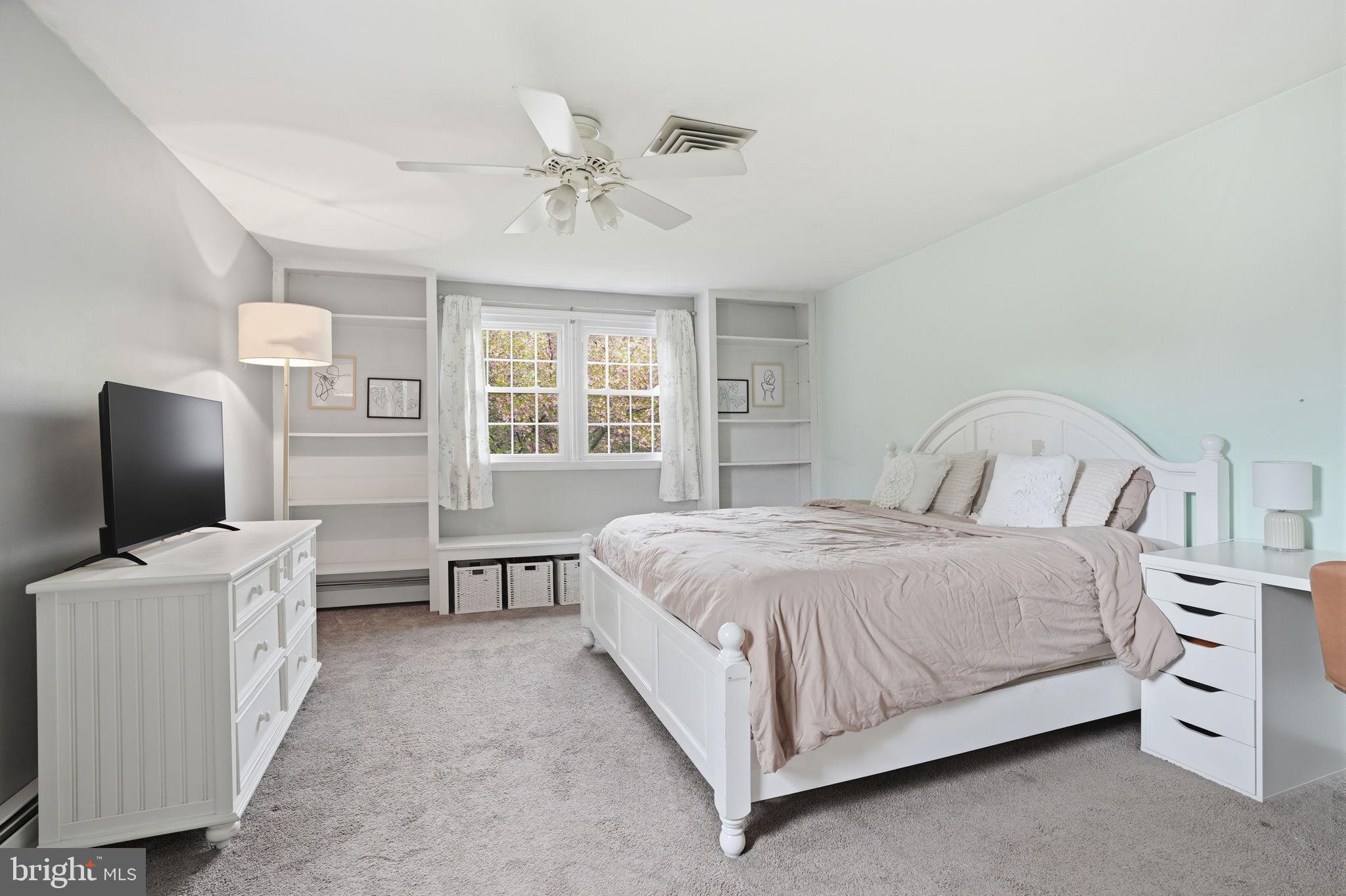 WINDMILL VIL WEST - Residential