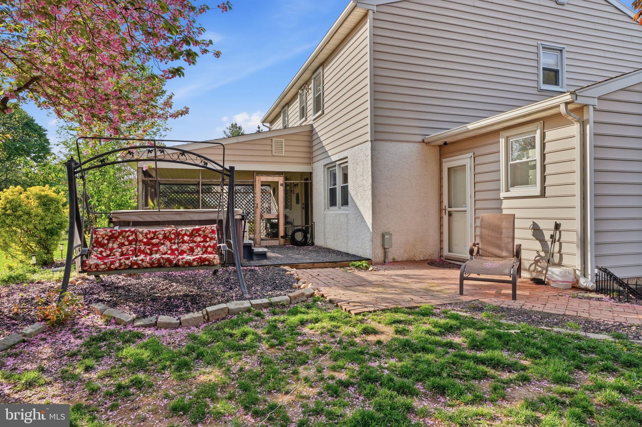 WINDMILL VIL WEST - Residential