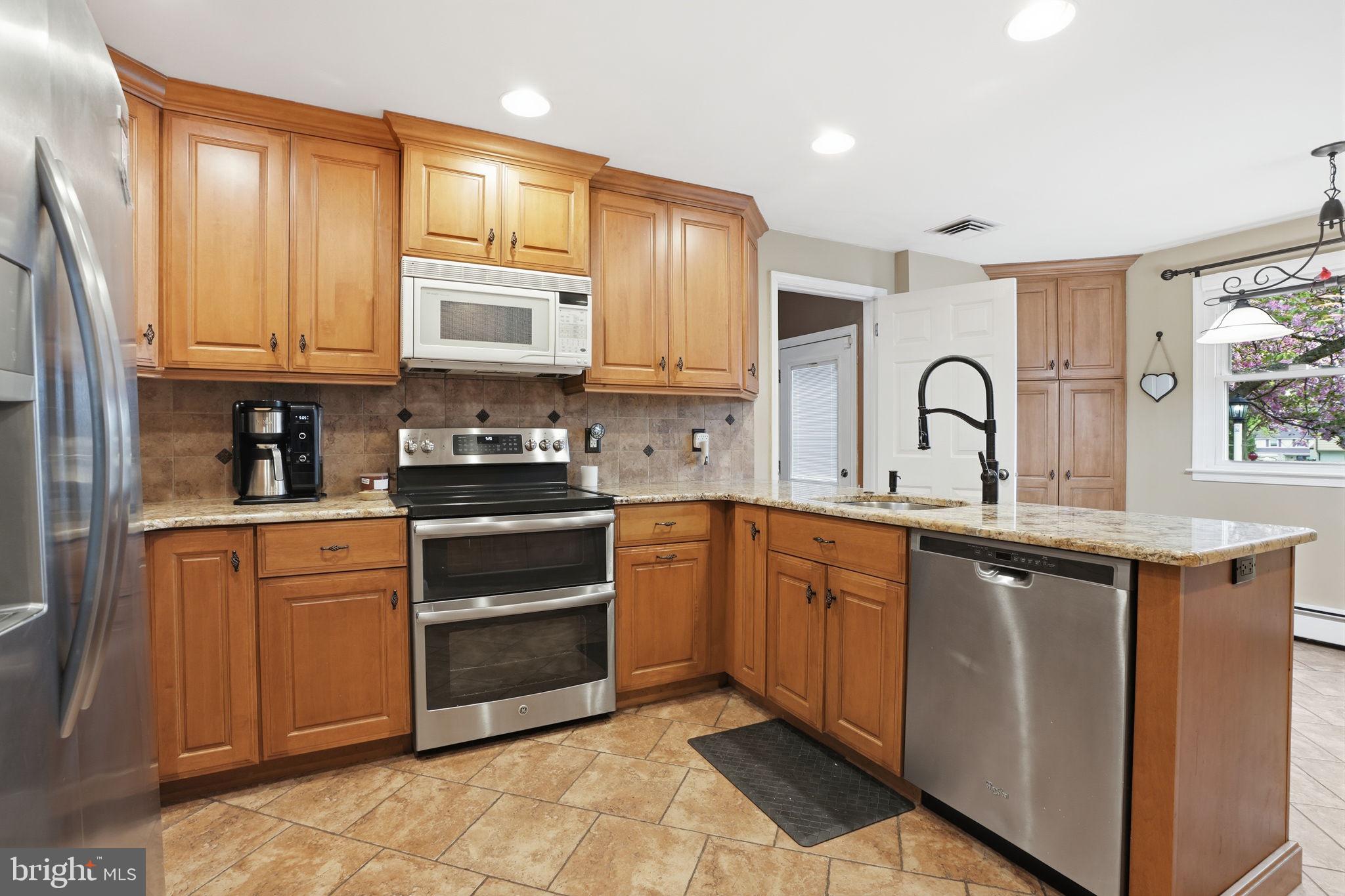 WINDMILL VIL WEST - Residential