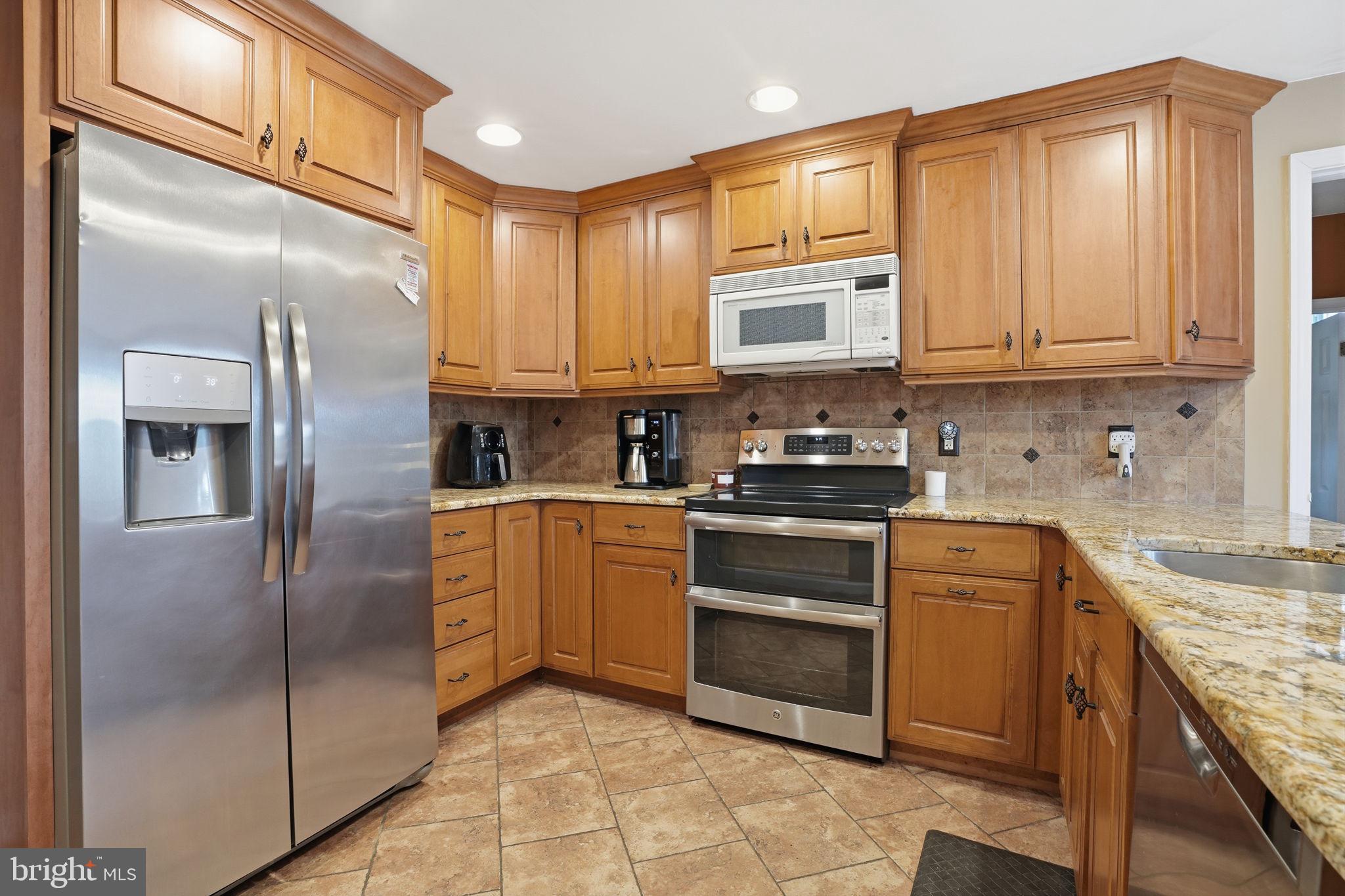 WINDMILL VIL WEST - Residential