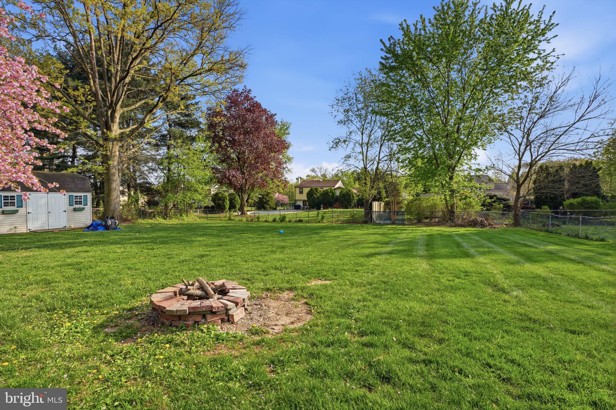 WINDMILL VIL WEST - Residential