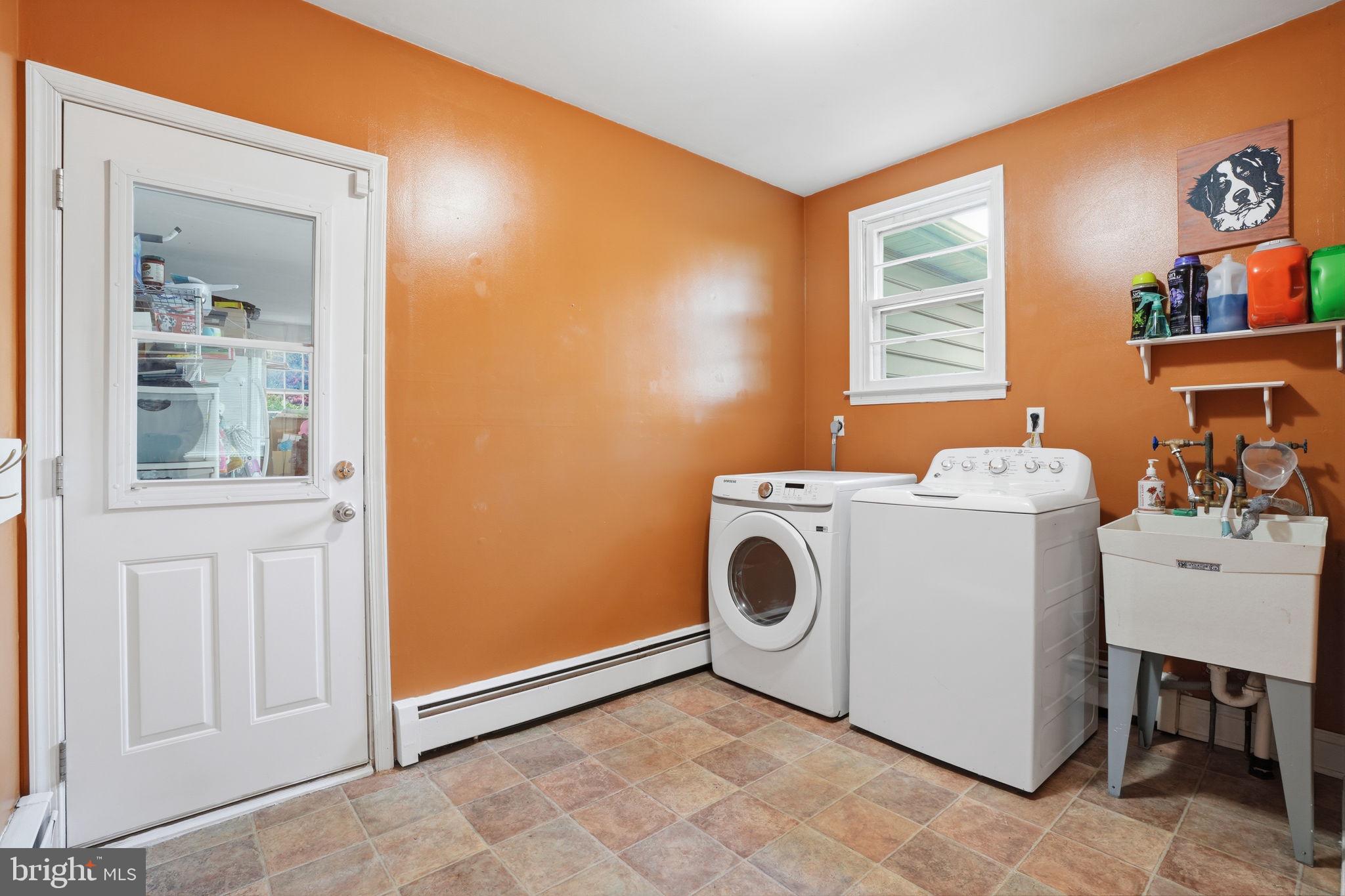 WINDMILL VIL WEST - Residential