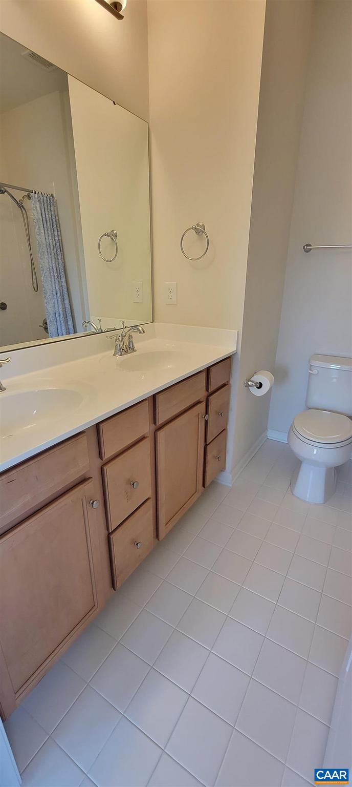 WICKHAM POND - Residential Lease