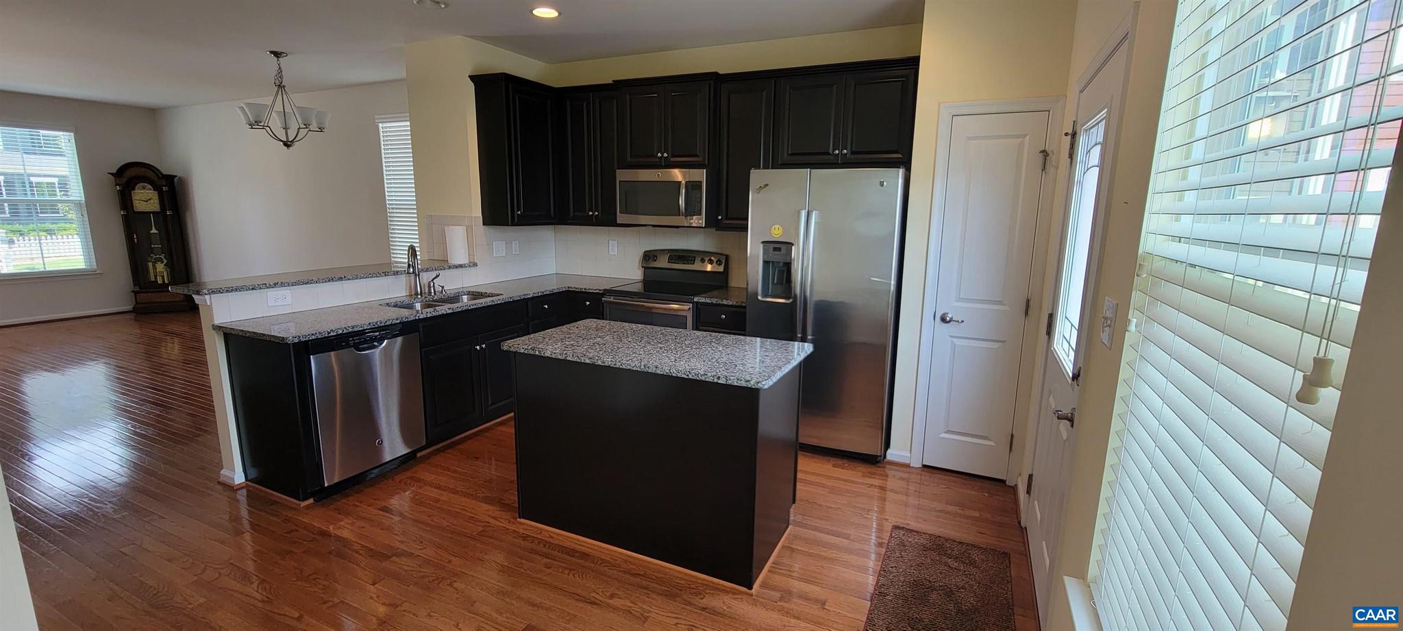 WICKHAM POND - Residential Lease