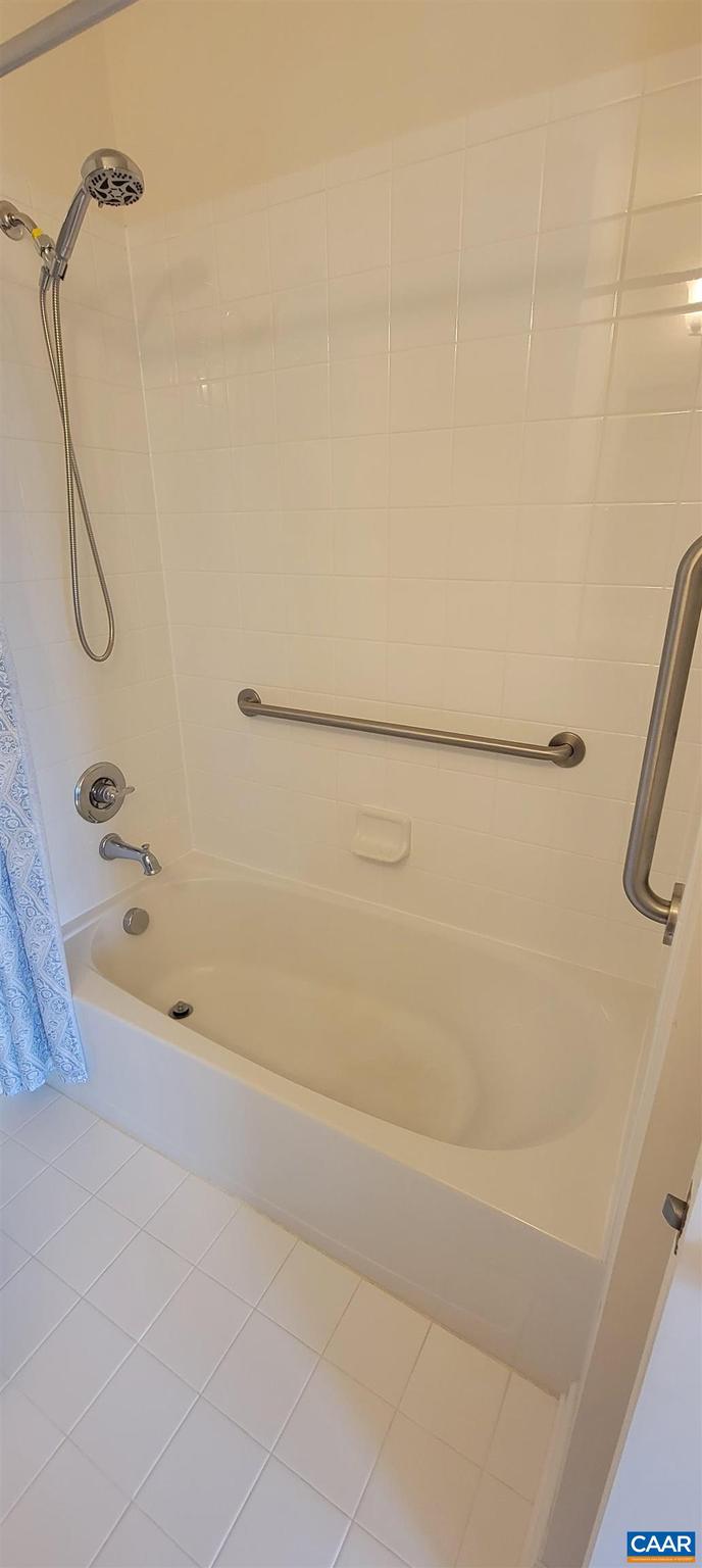 WICKHAM POND - Residential Lease