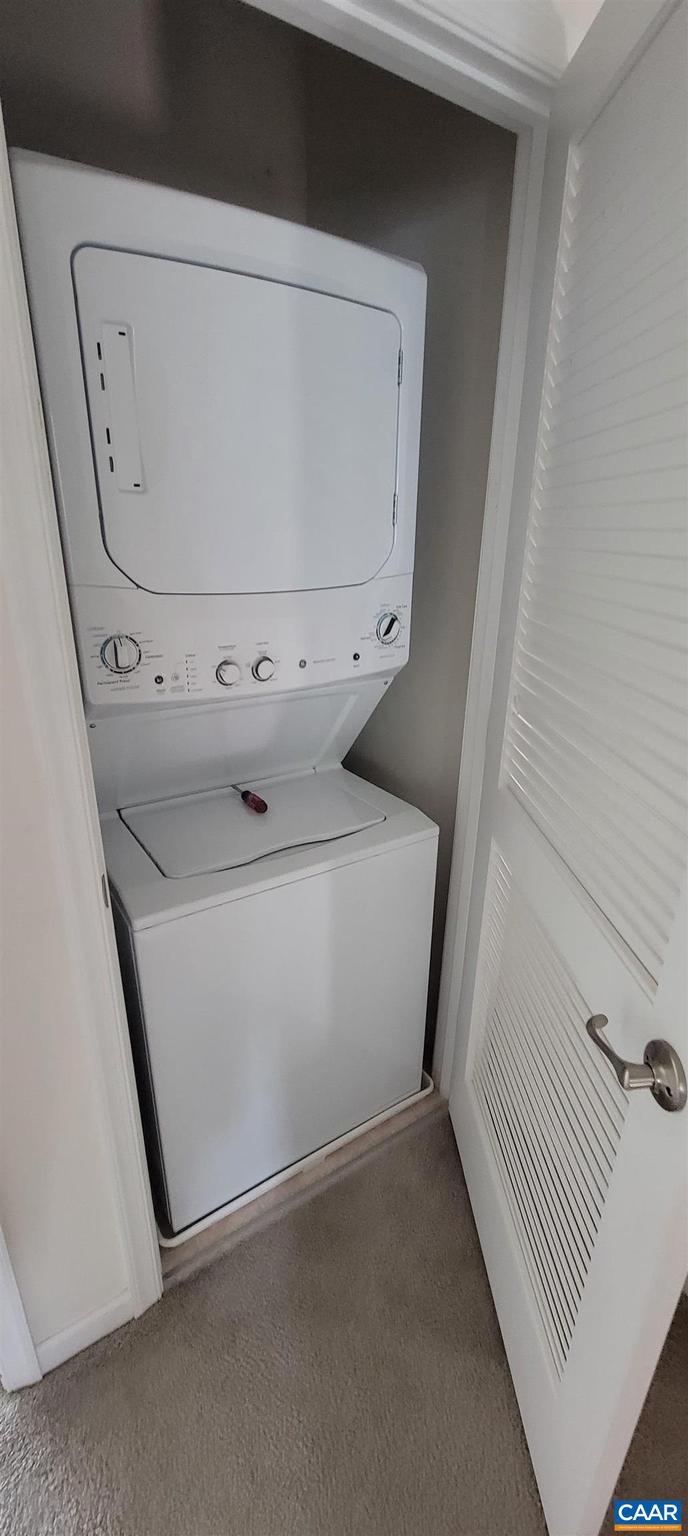 WICKHAM POND - Residential Lease