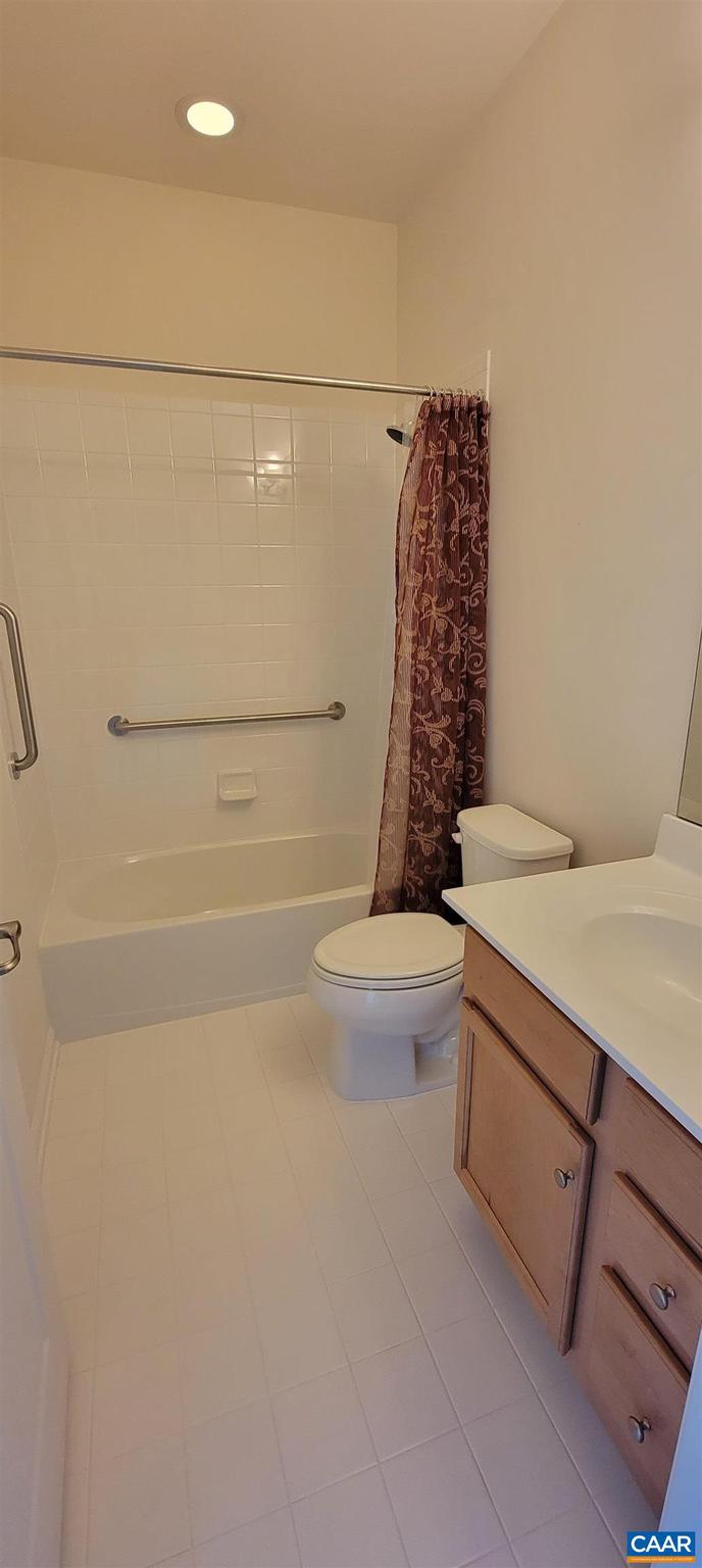 WICKHAM POND - Residential Lease