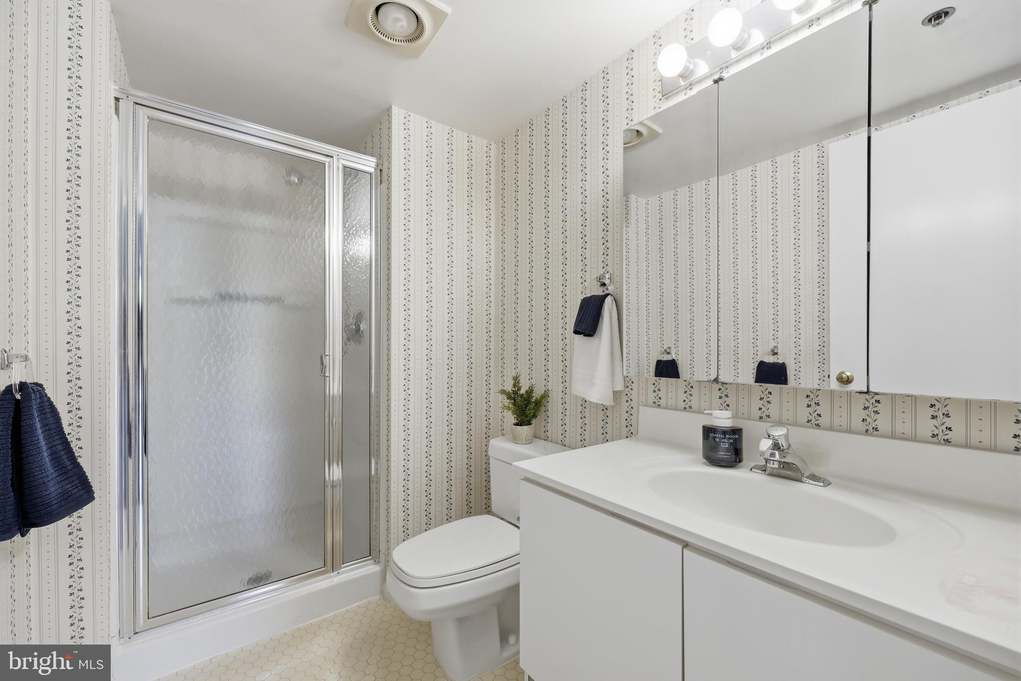 LEISURE WORLD - Residential