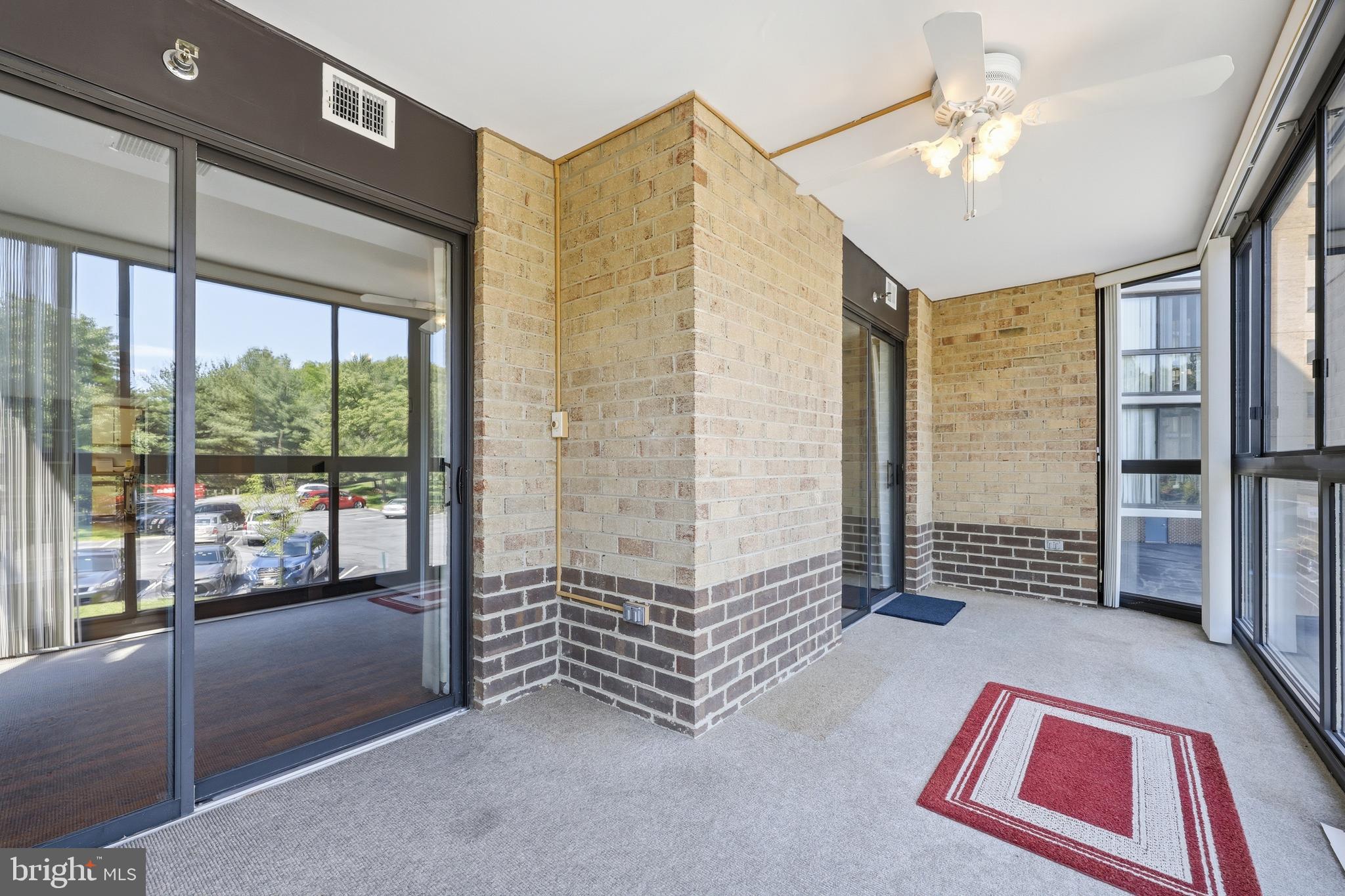 LEISURE WORLD - Residential