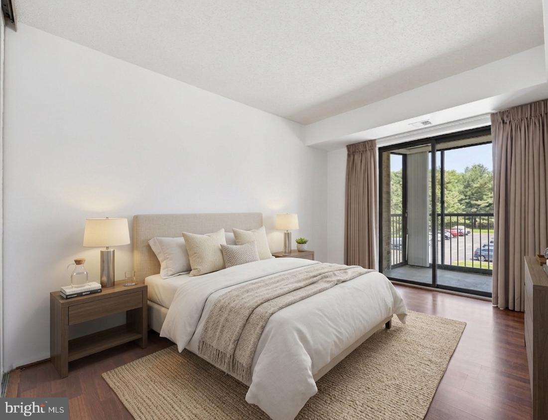LEISURE WORLD - Residential