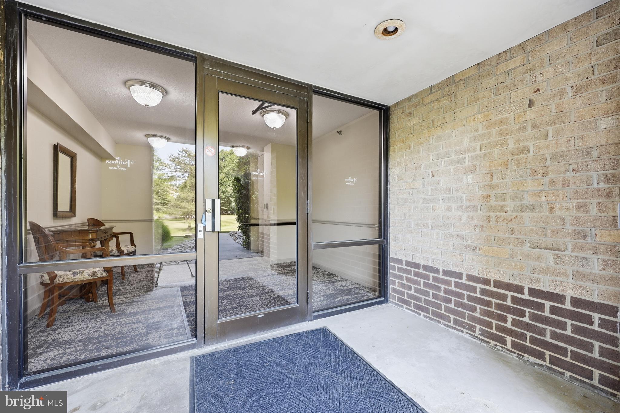 LEISURE WORLD - Residential