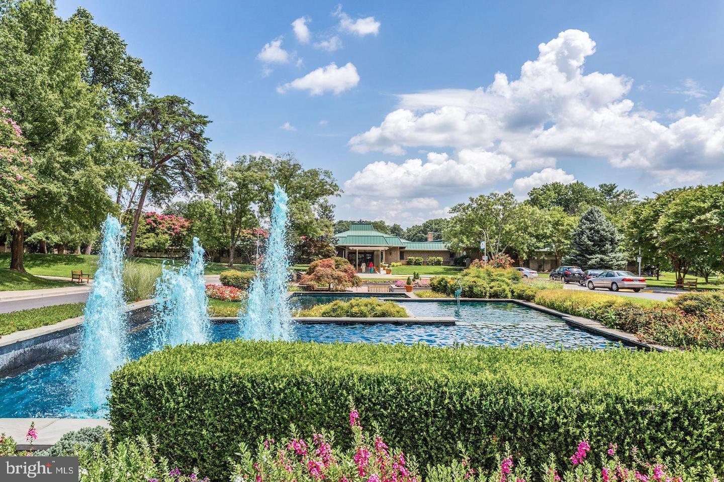 LEISURE WORLD - Residential