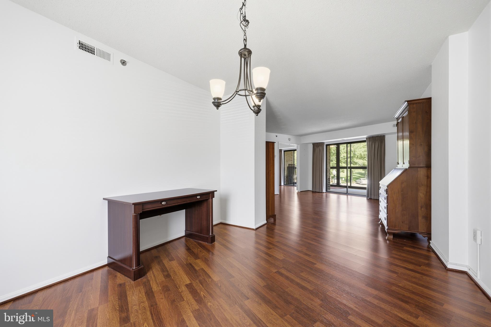 LEISURE WORLD - Residential