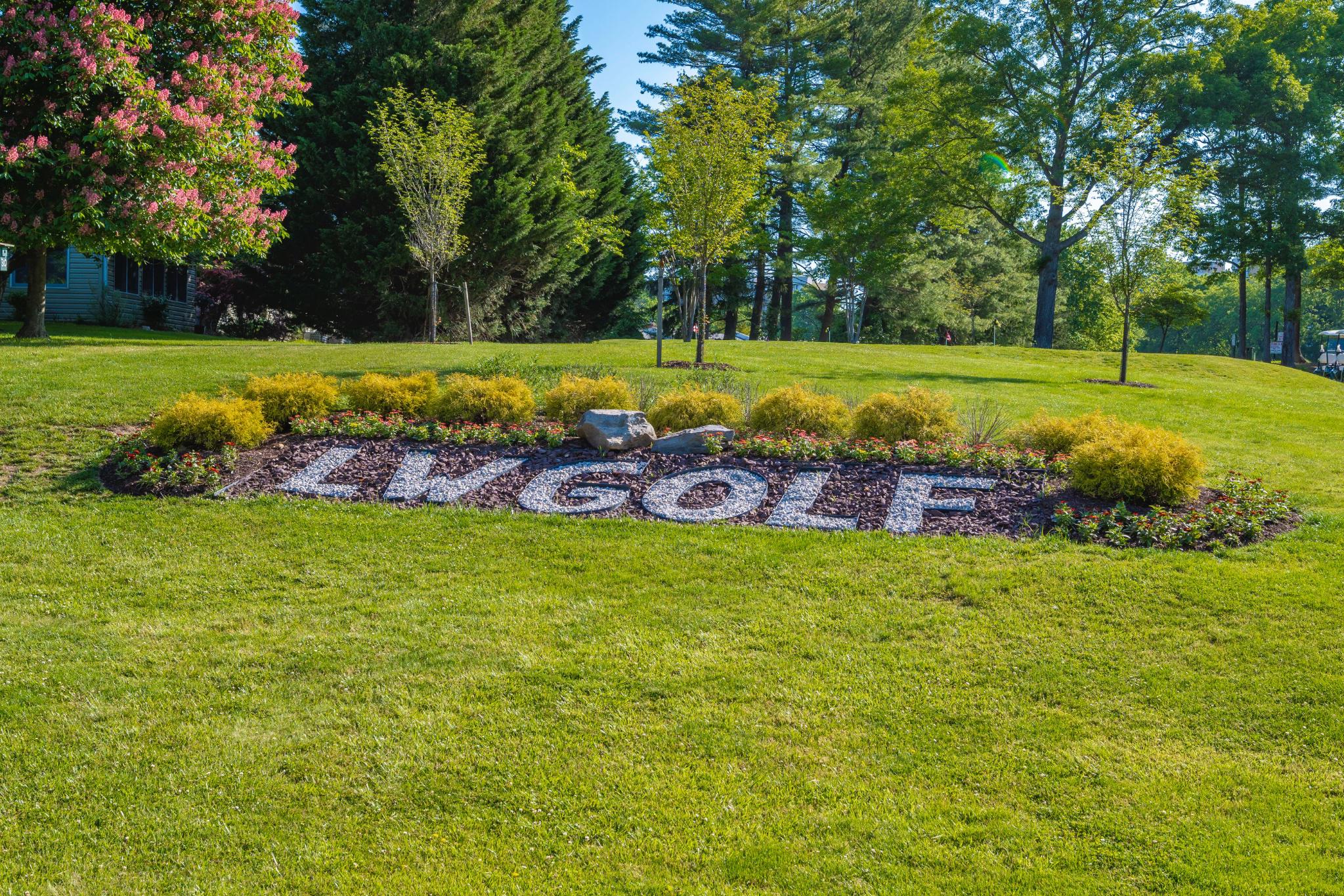LEISURE WORLD - Residential