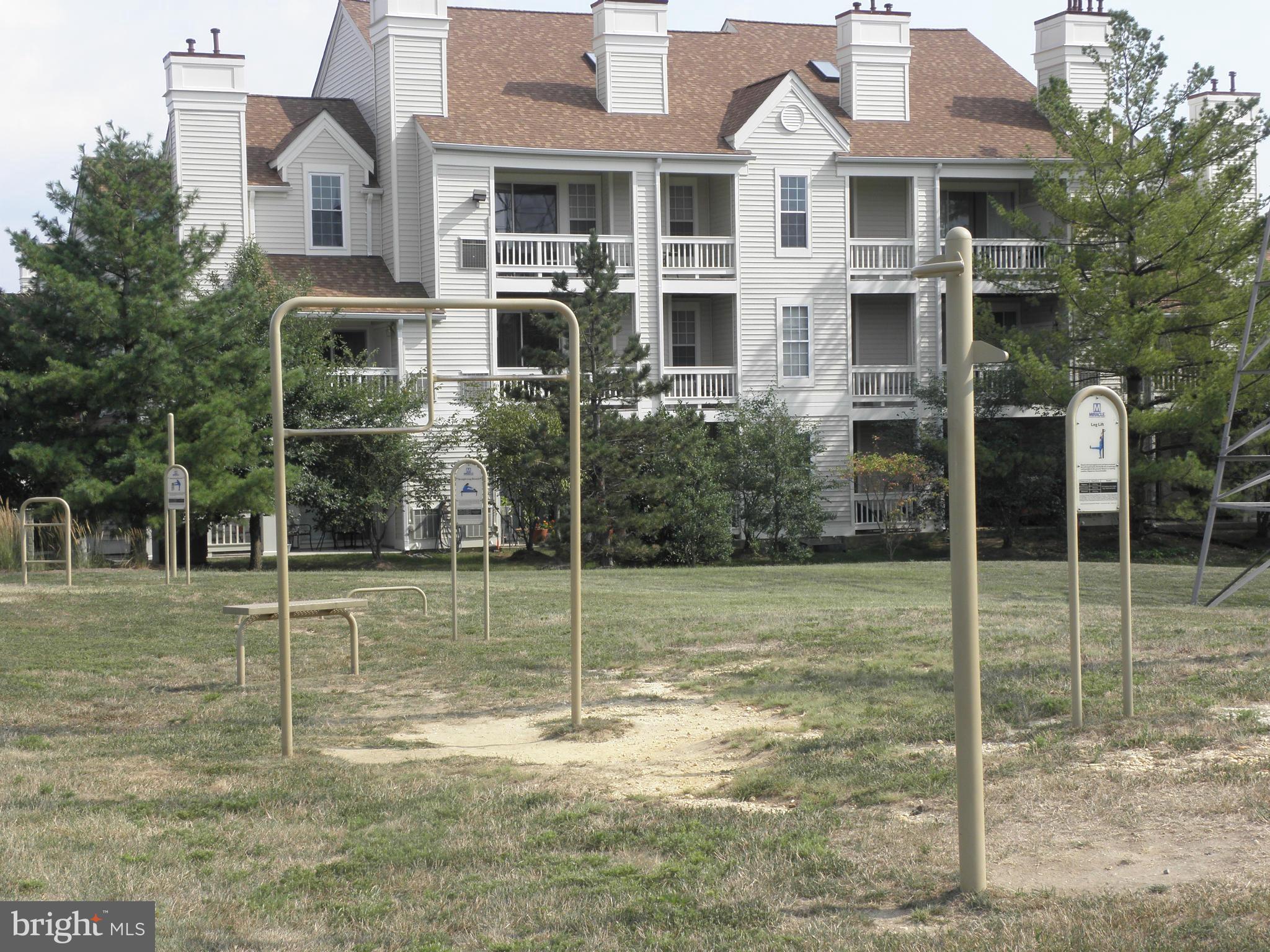 KINGSTOWNE - Residential Lease